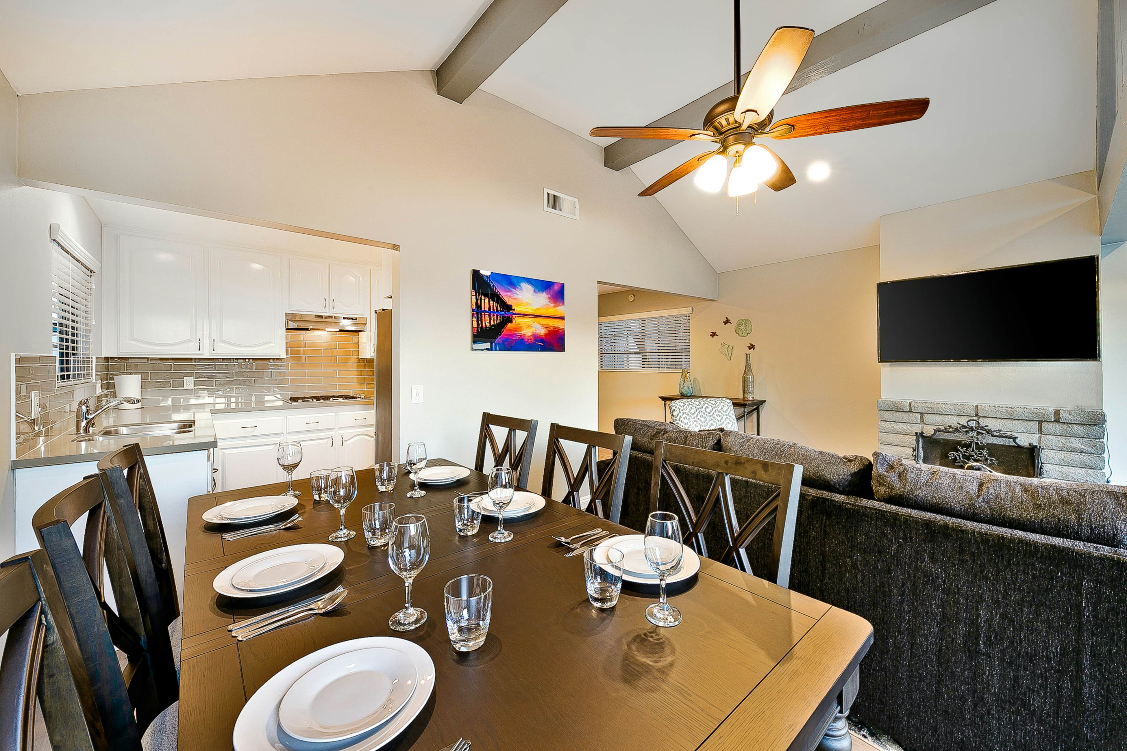 Perfect Newport Beach Location With Balcony Spa II