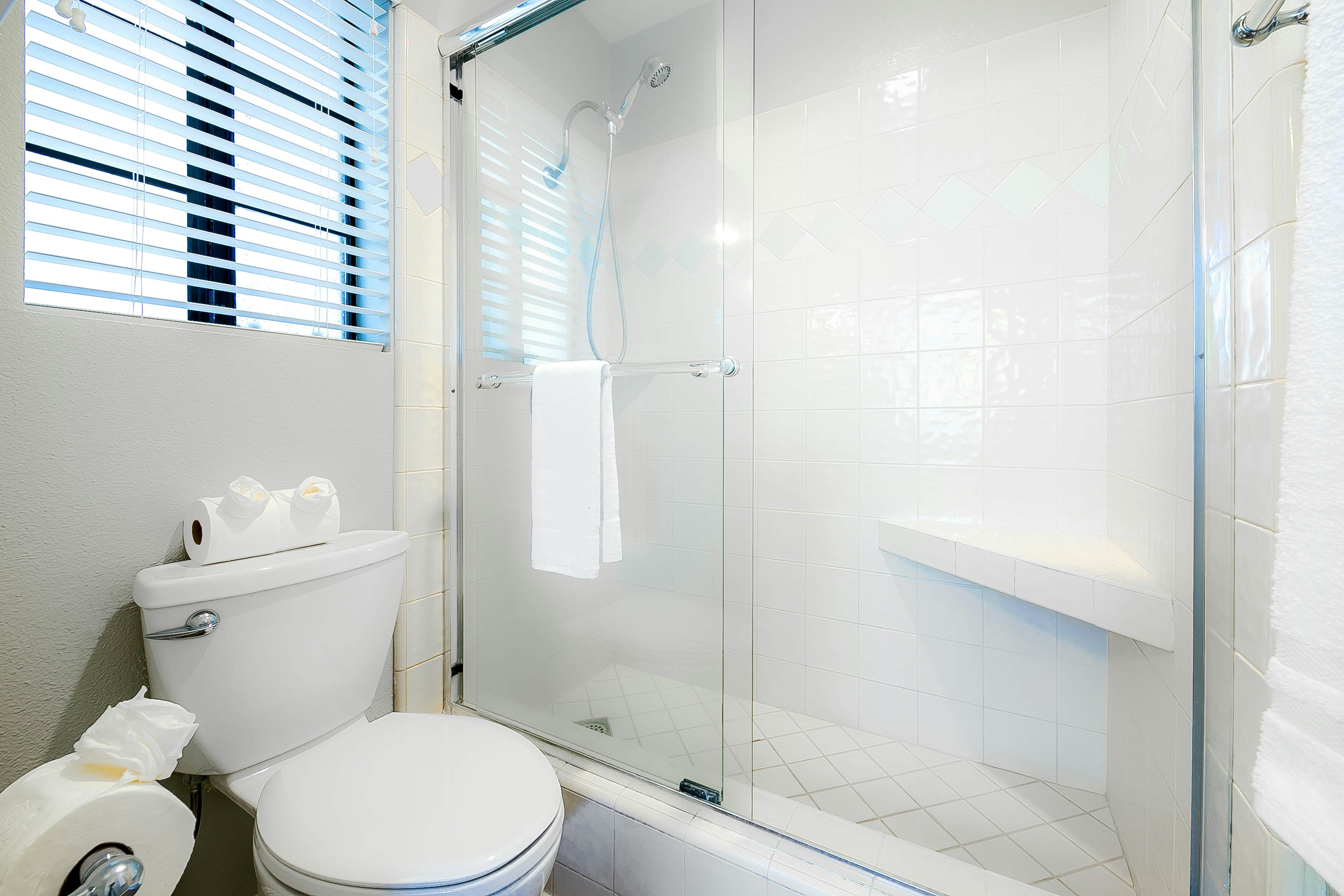 Perfect Newport Beach Location With Balcony Spa II