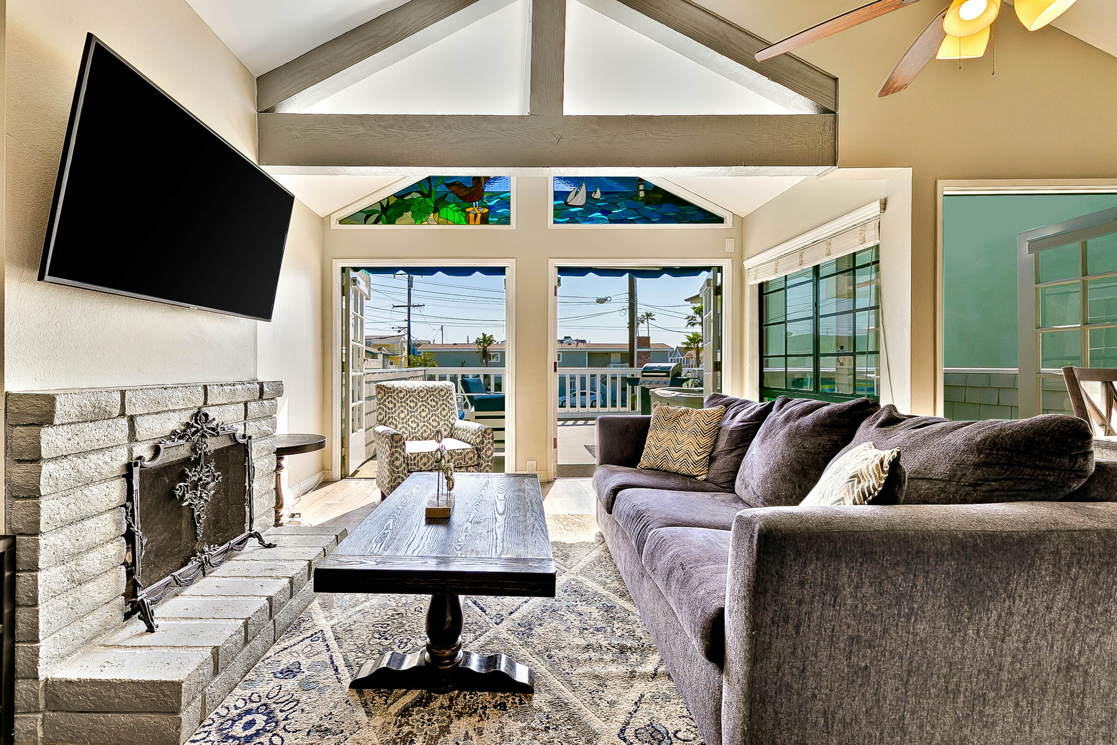 Perfect Newport Beach Location With Balcony Spa II