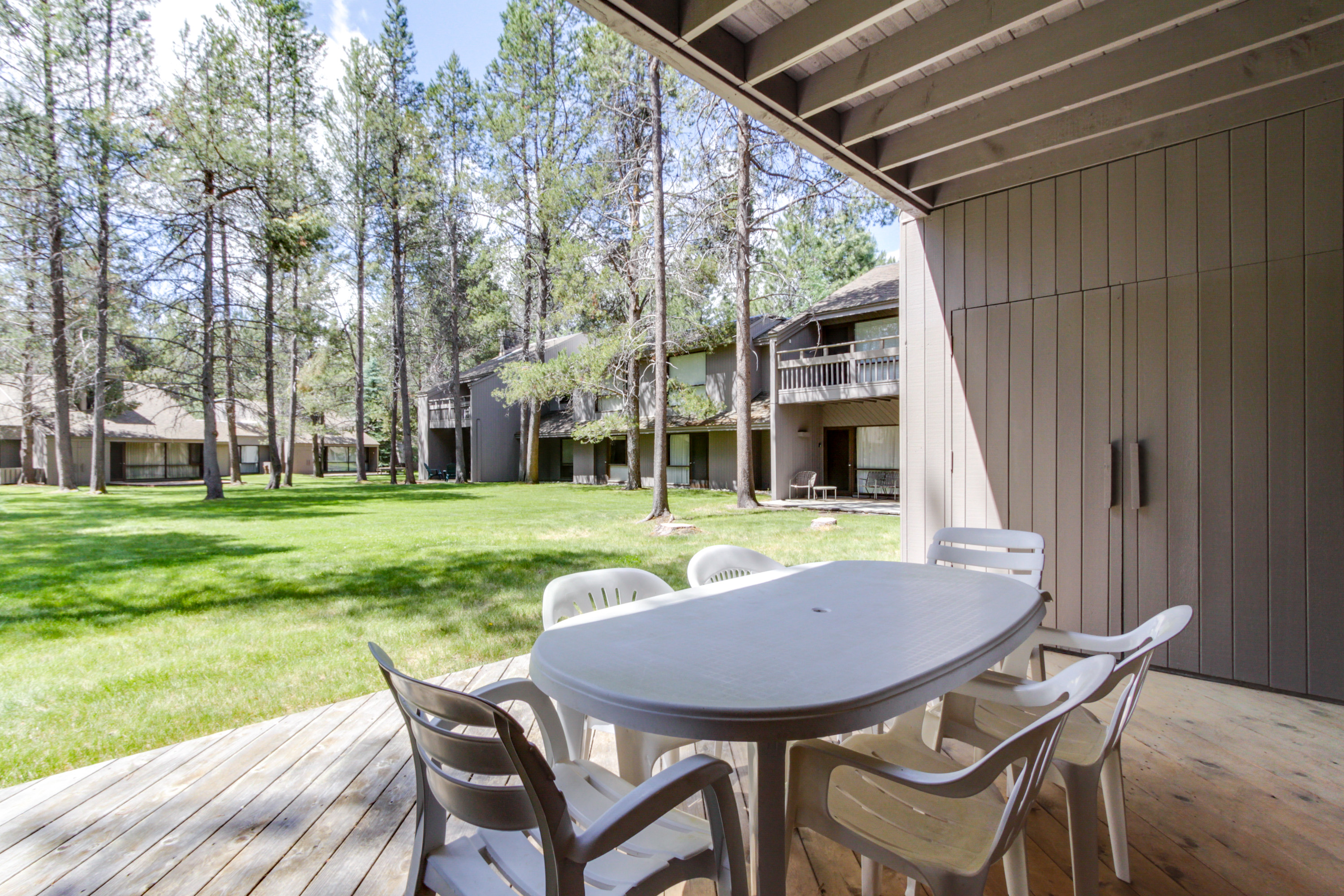 Meadow House 15 2 BD Sunriver, OR Vacation Rental Vacasa