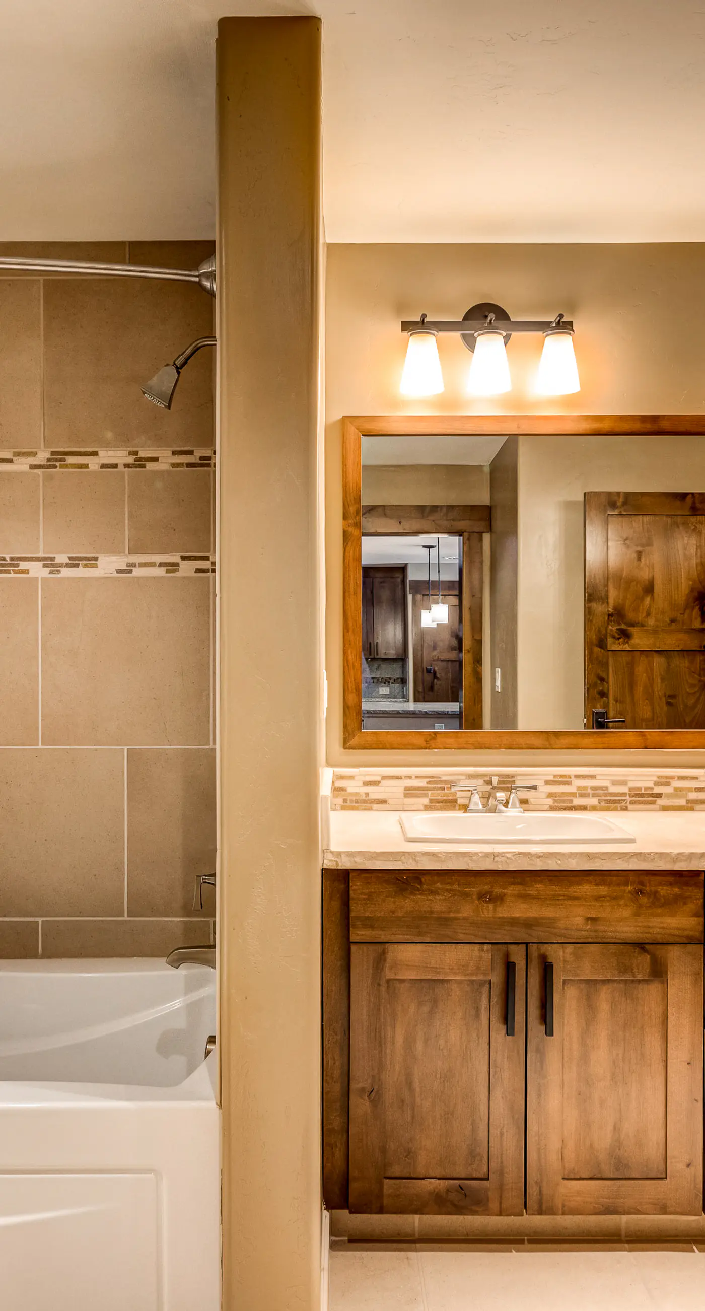 Trailhead Lodge 2105