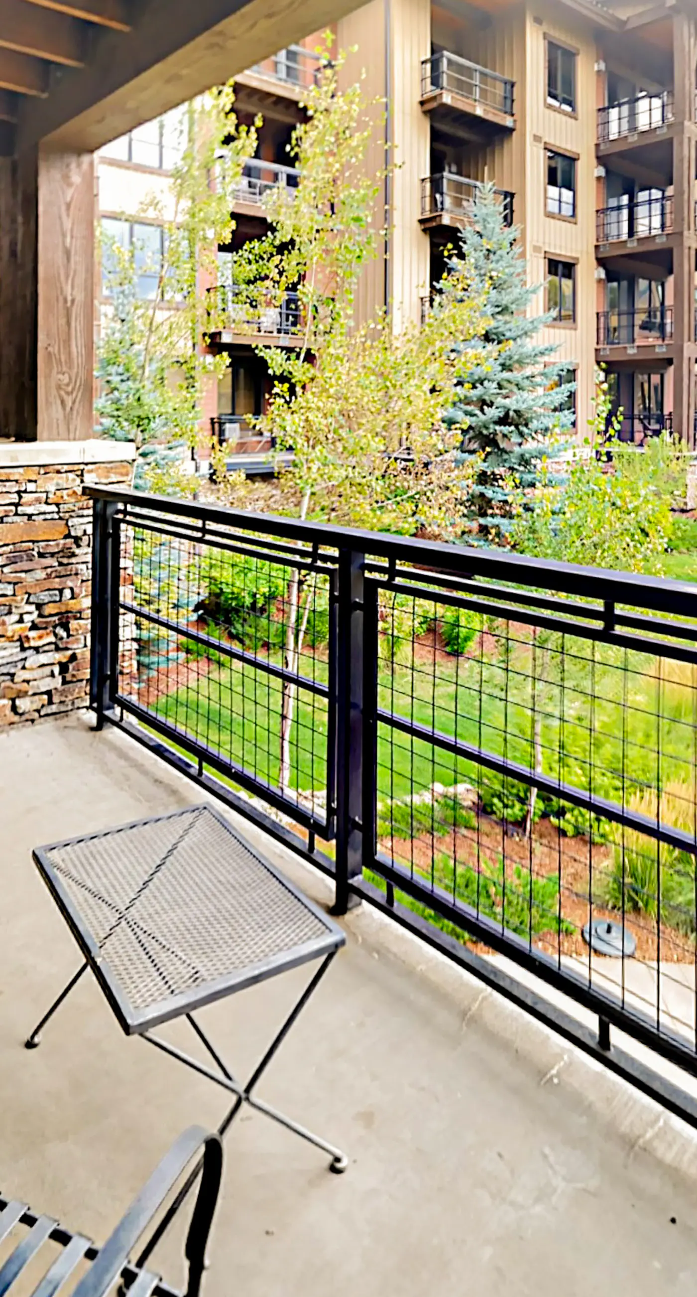 Trailhead Lodge 2105