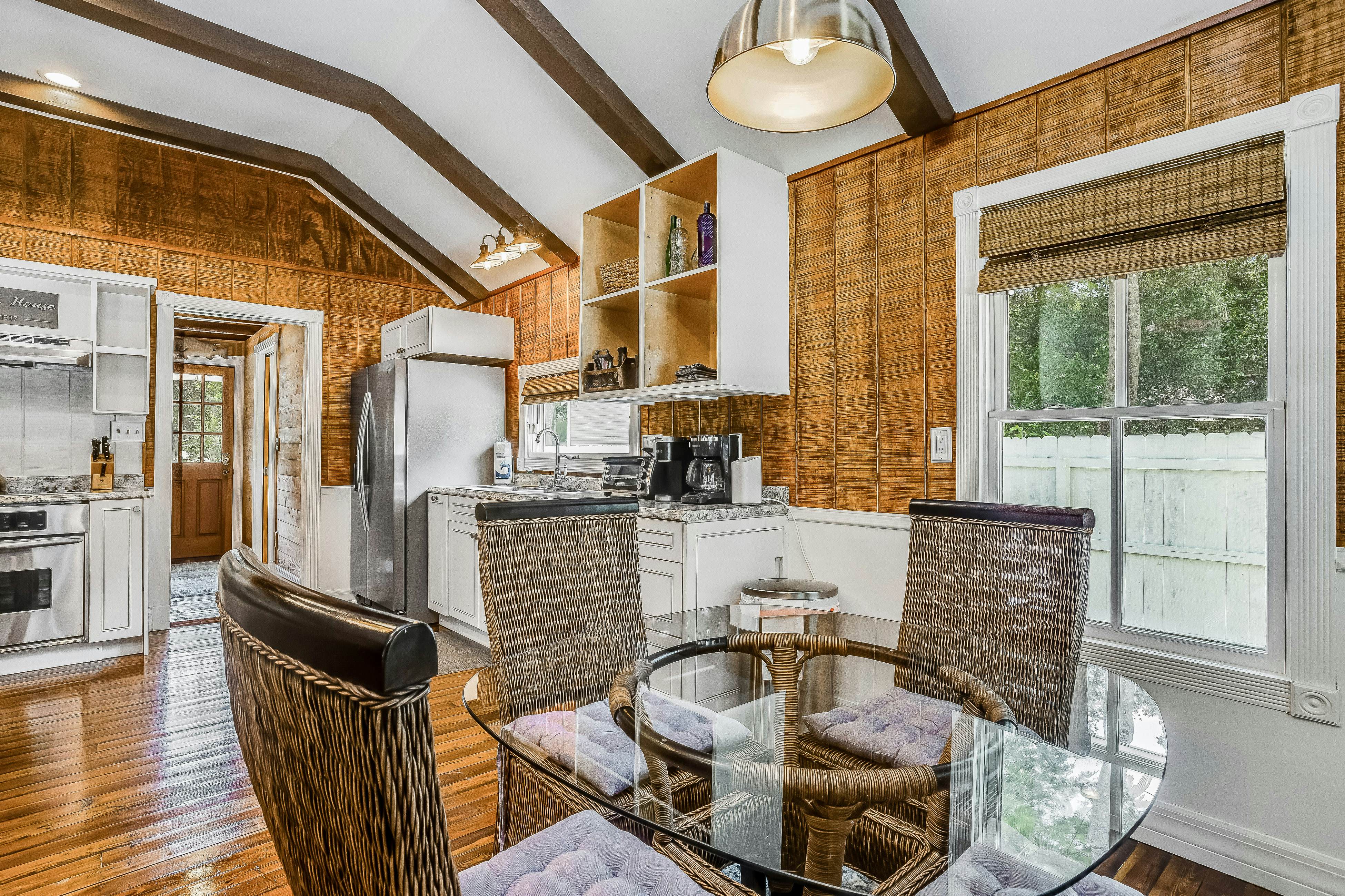 The Tucker House - Historical Bonita Cottage