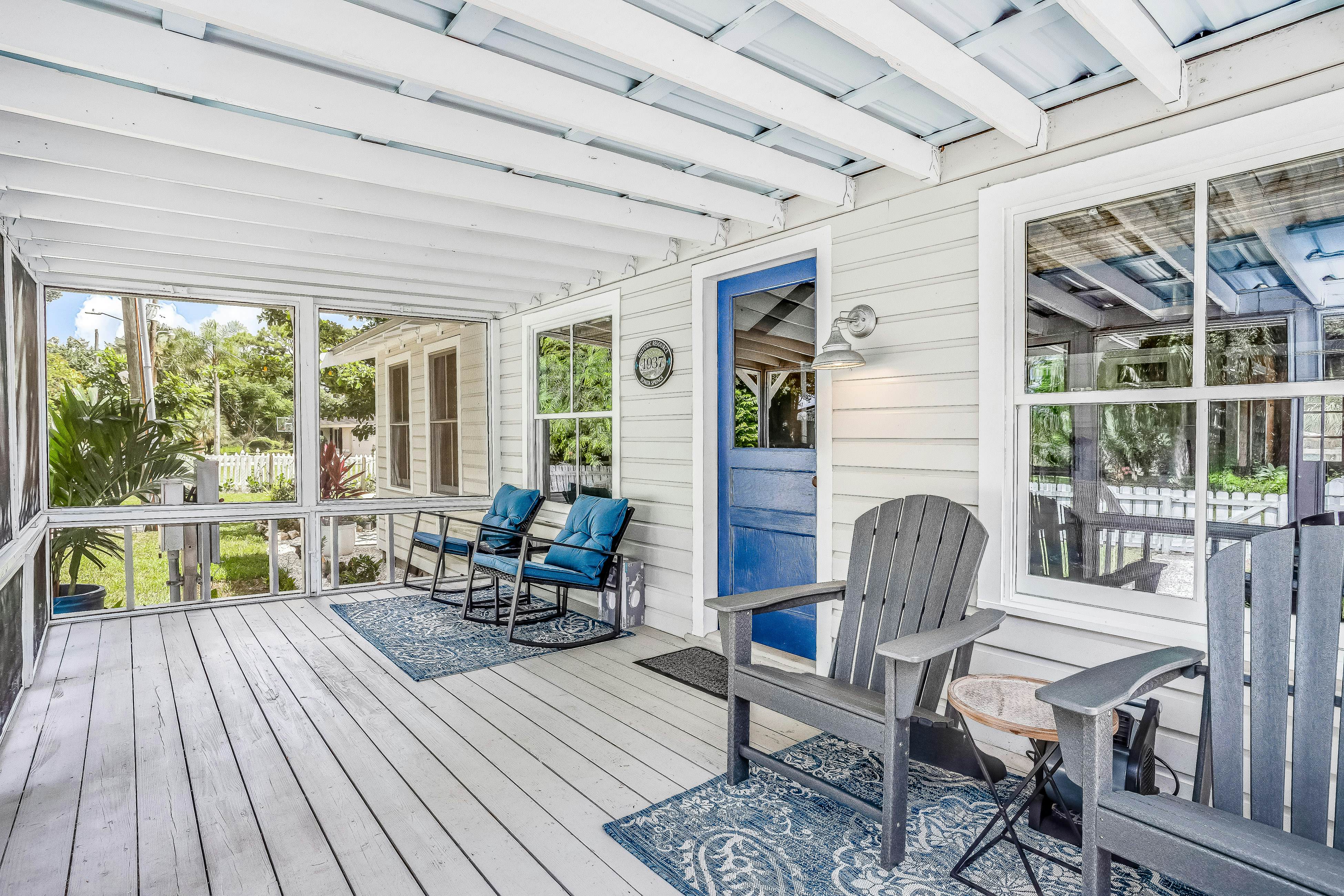 The Tucker House - Historical Bonita Cottage