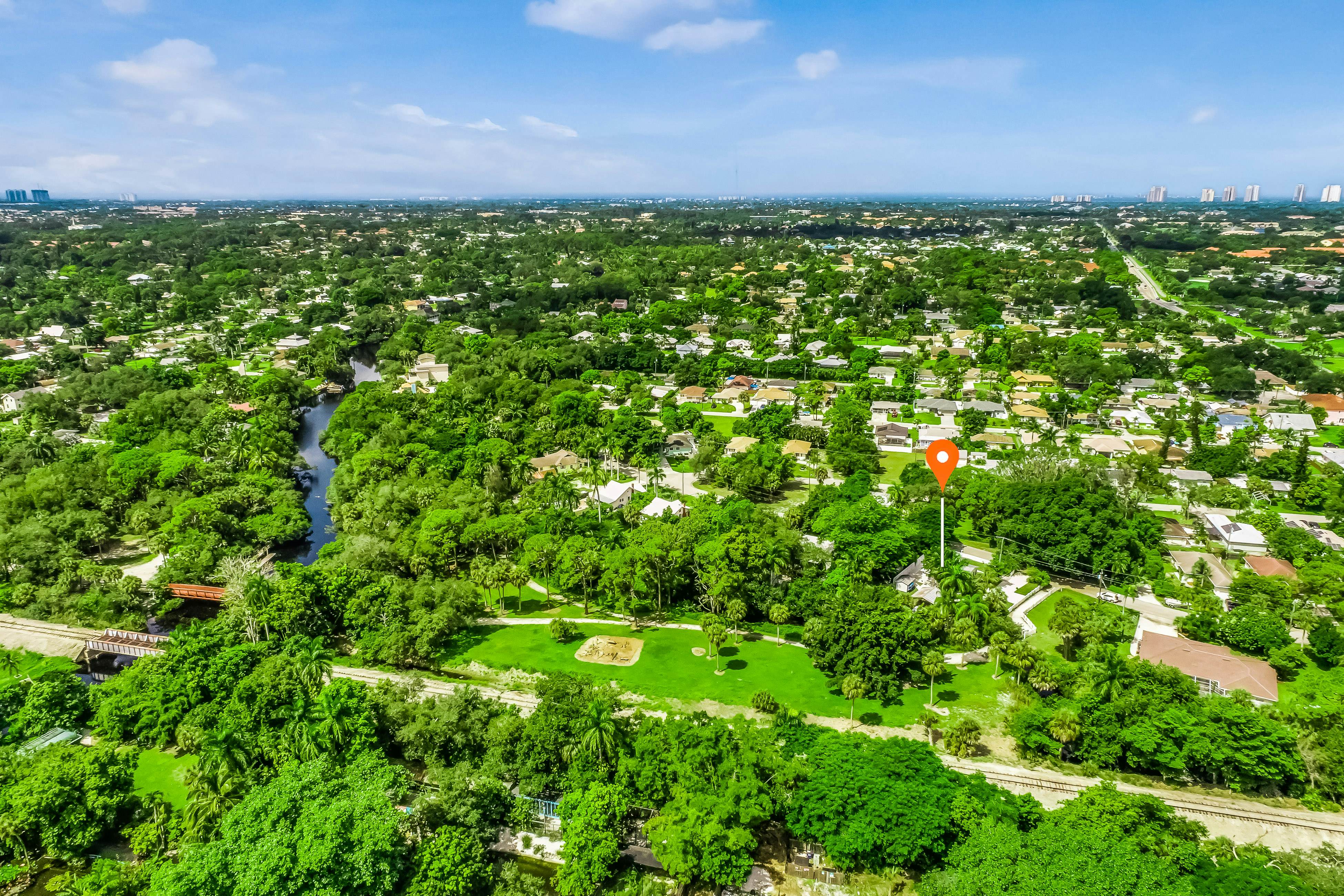 The Tucker House - Historical Bonita Cottage