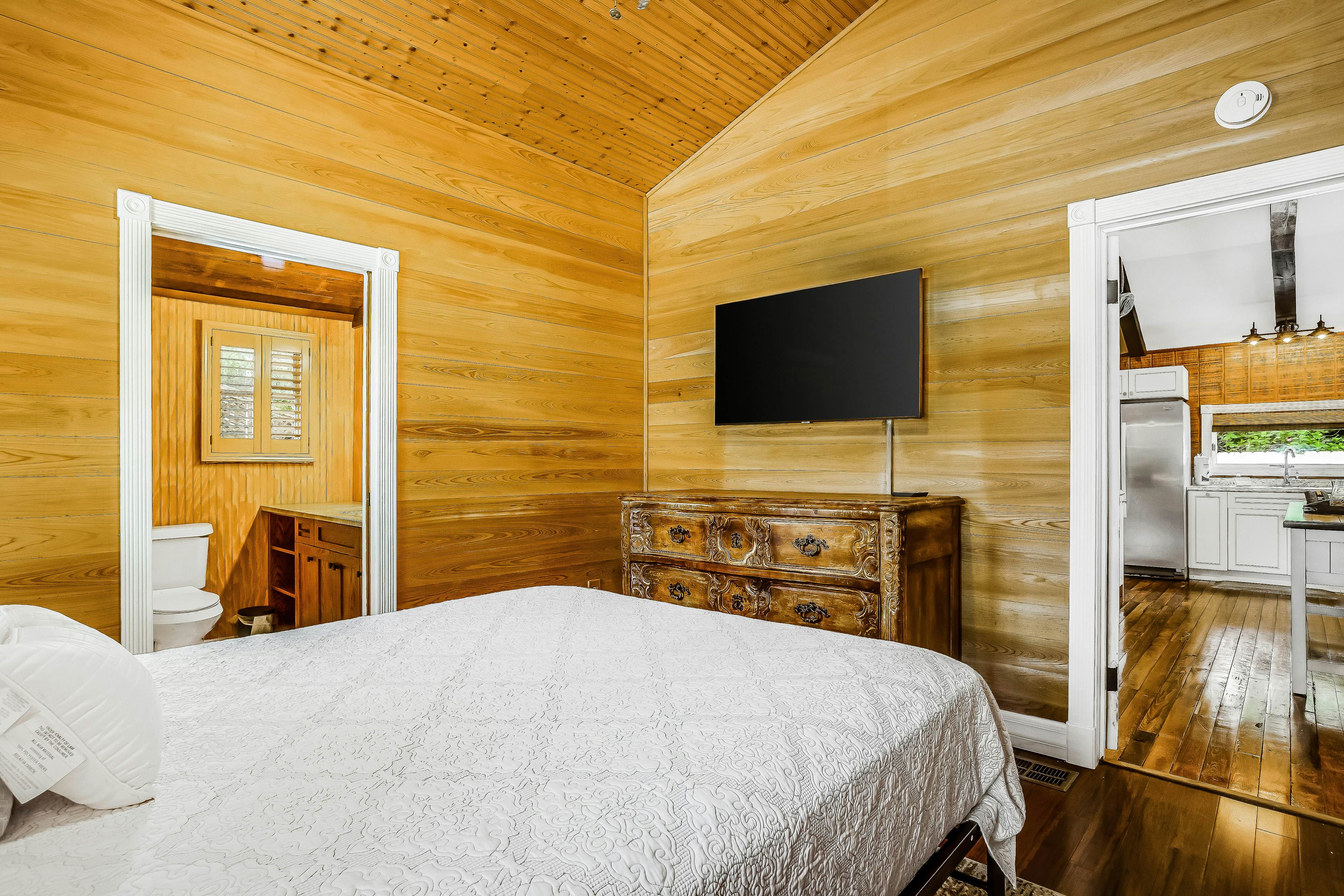 The Tucker House - Historical Bonita Cottage