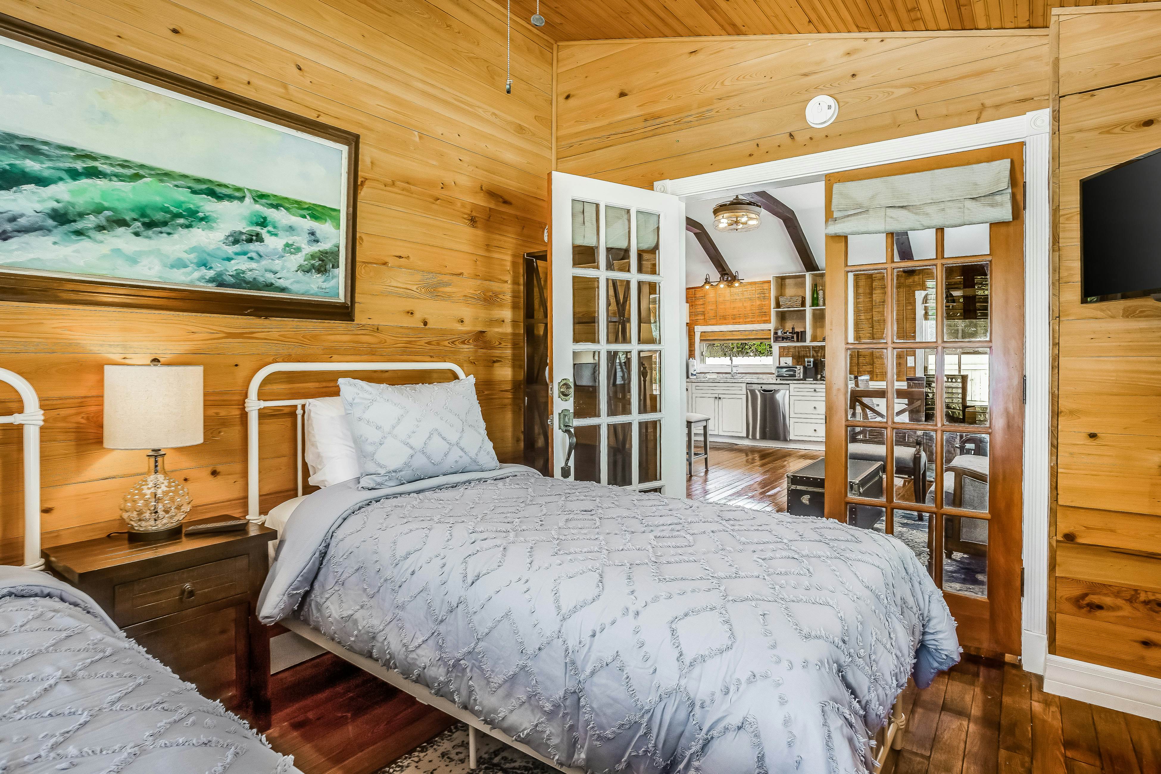 The Tucker House - Historical Bonita Cottage