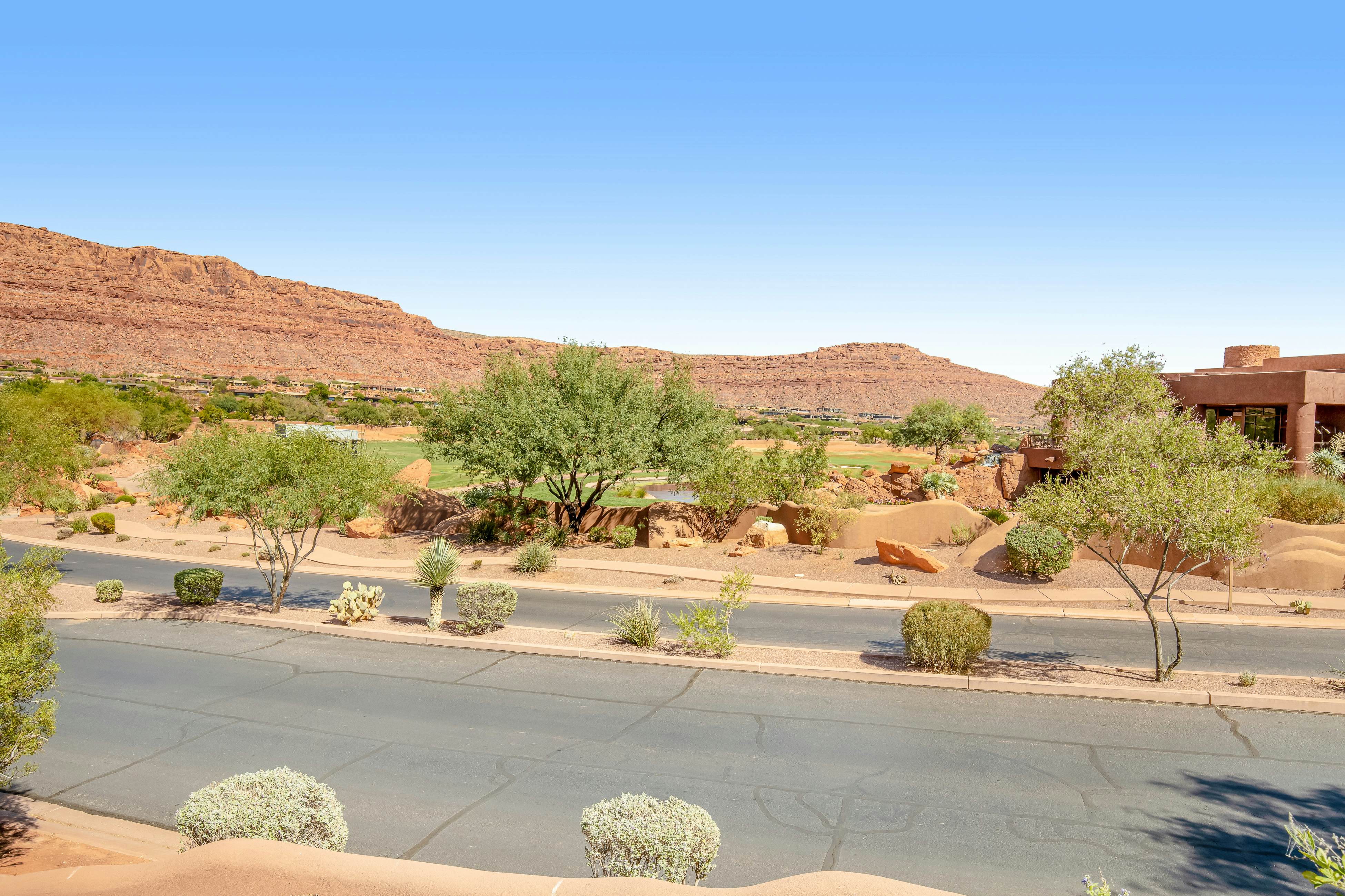 Red Rock Escape with Suite