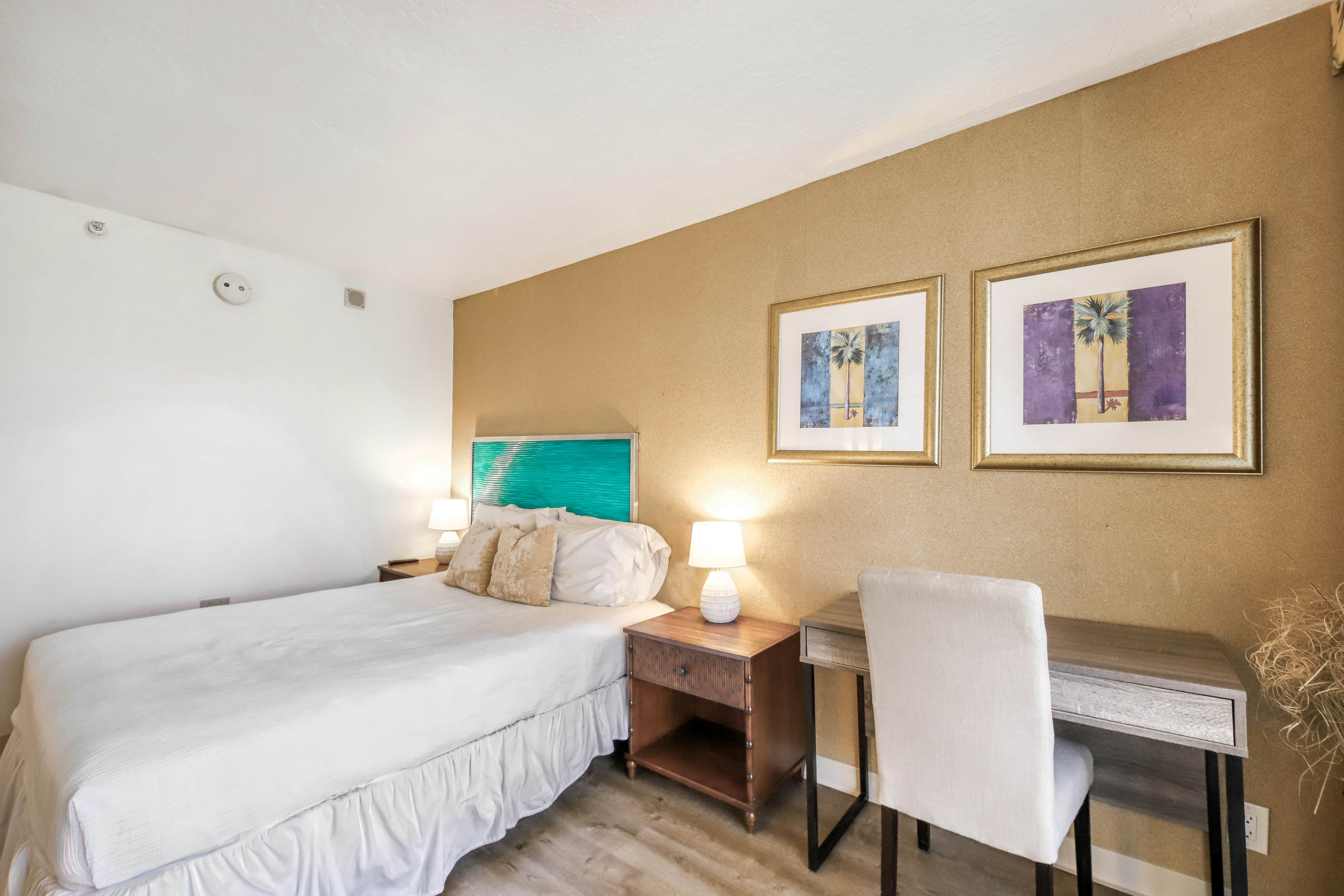 Palms at Waikiki 219