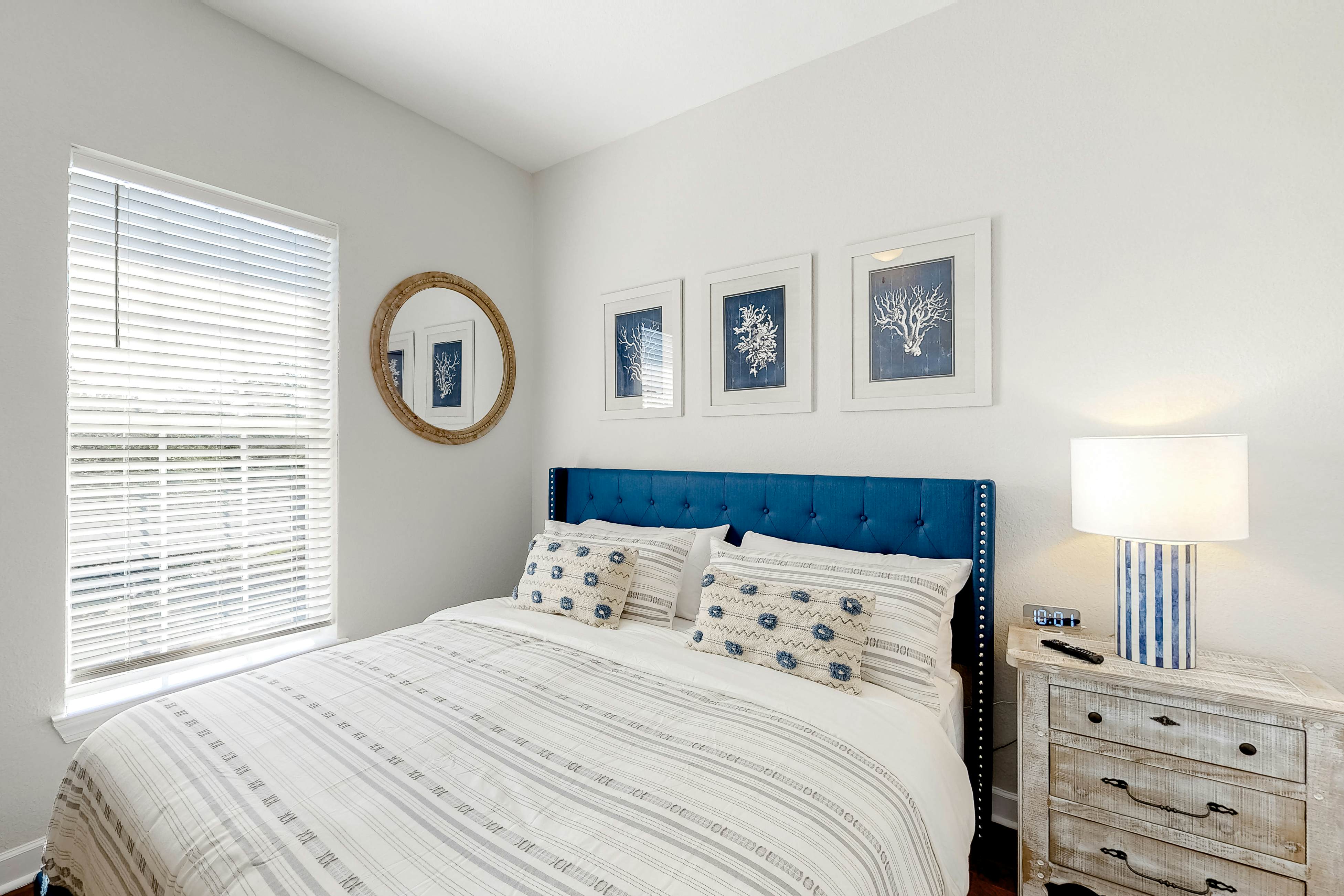 Crystal Cove #301 Wine Down