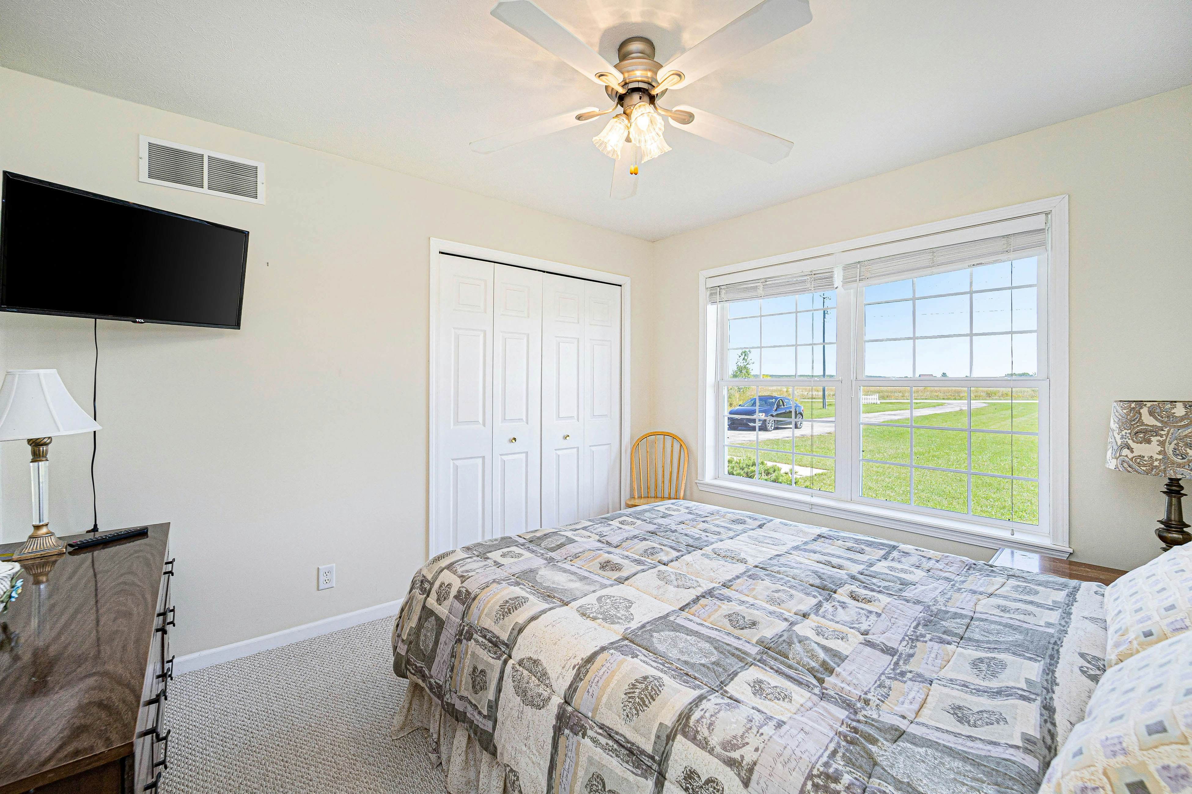 Summerside Dreams 5 BD Alanson, MI Vacation Rental Vacasa