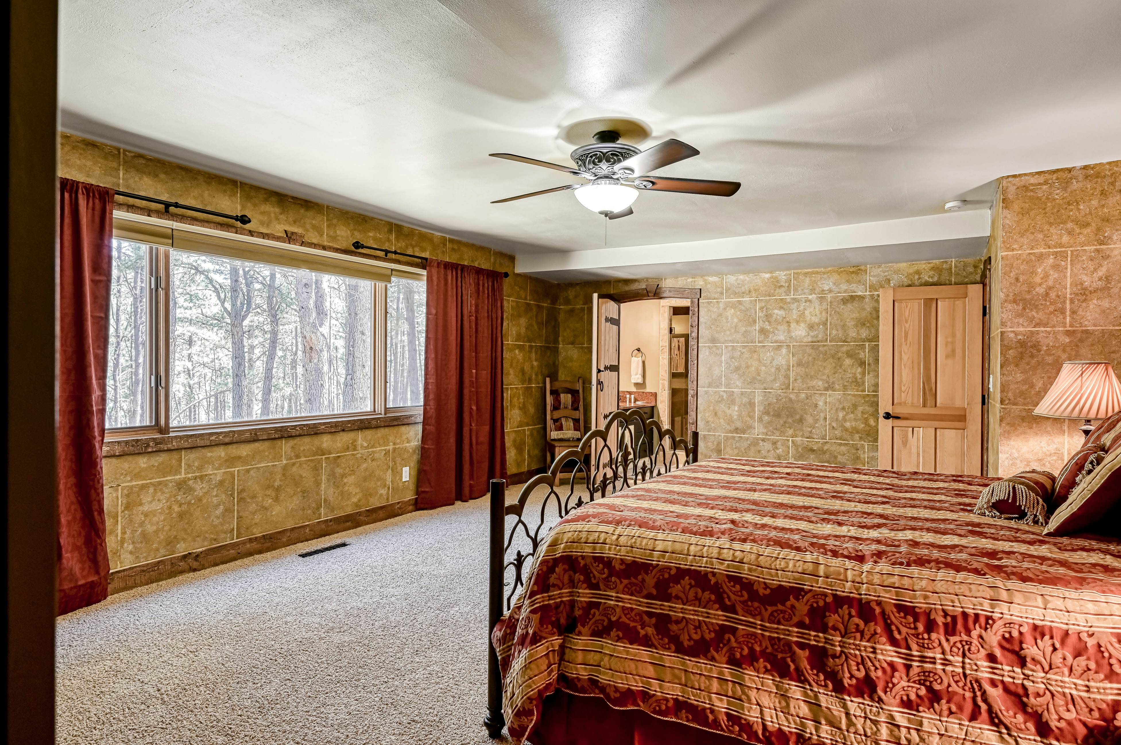 Casa Grande - the Palace in the Pines