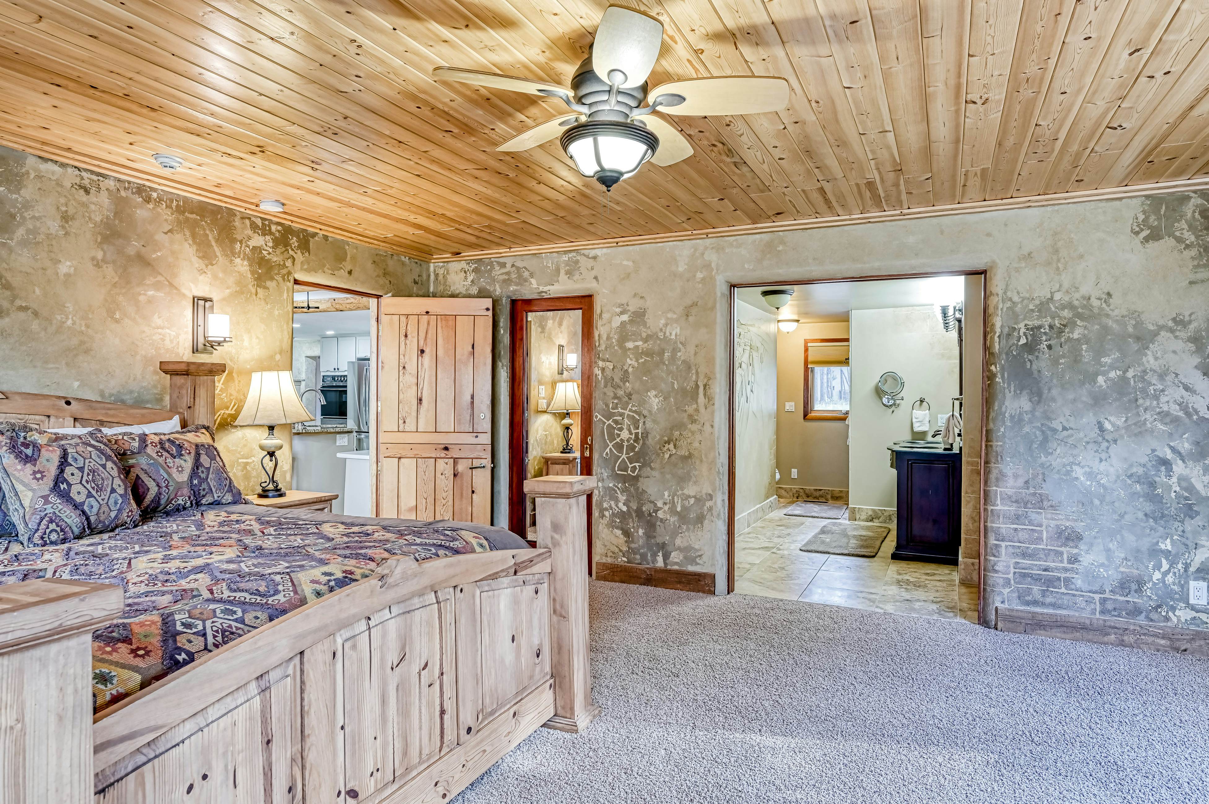 Casa Grande - the Palace in the Pines