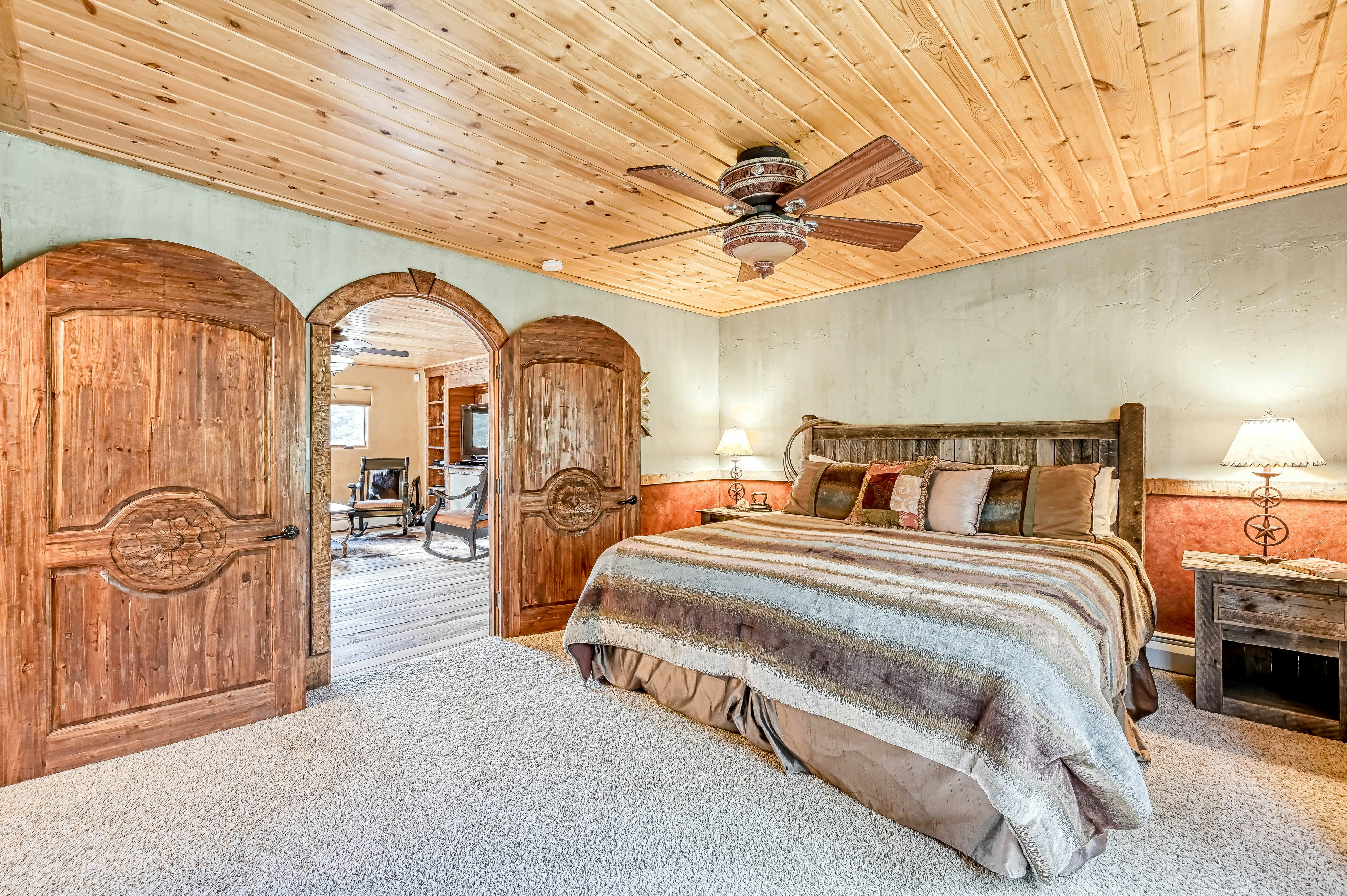 Casa Grande - the Palace in the Pines