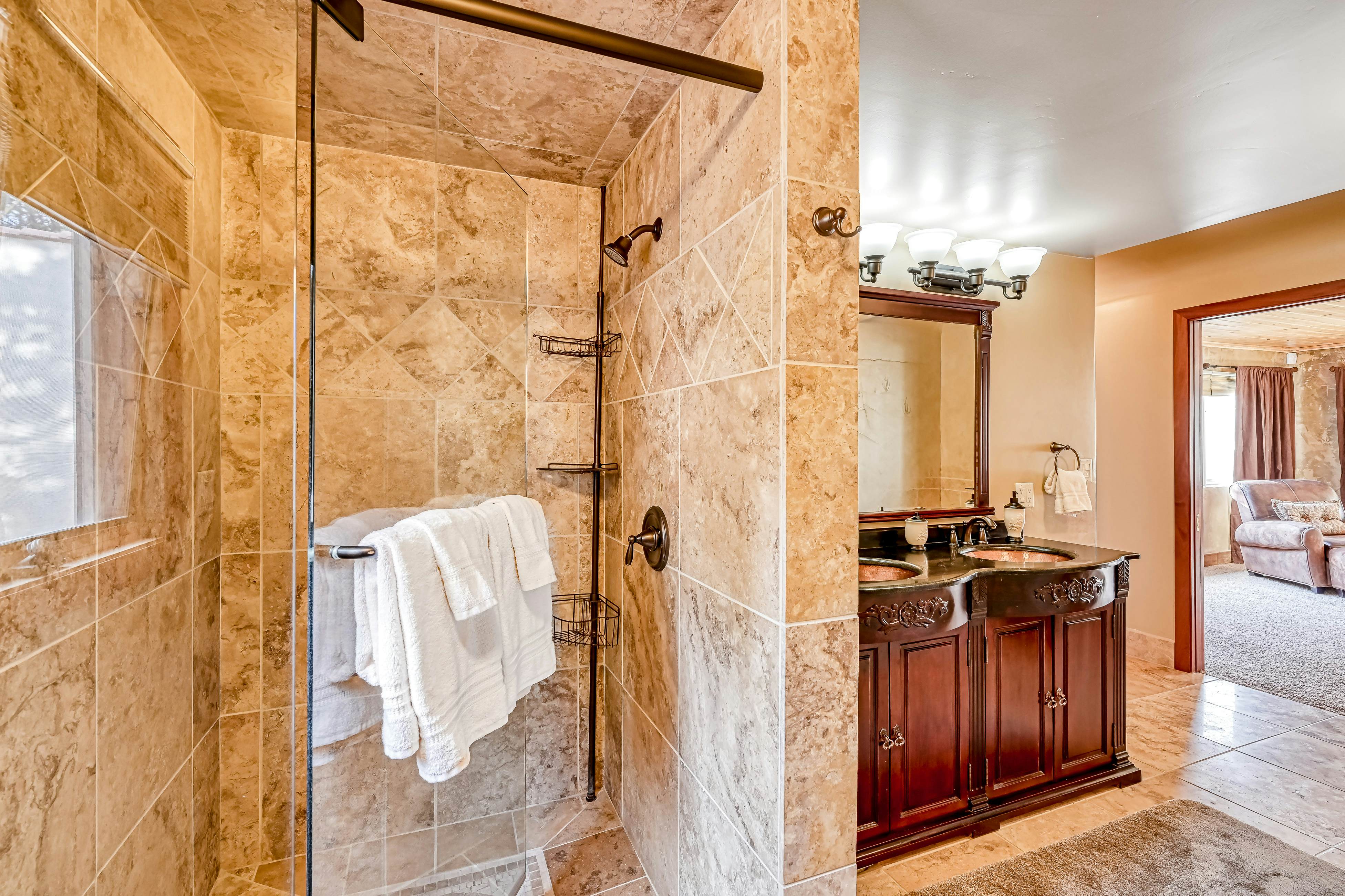 Casa Grande - the Palace in the Pines