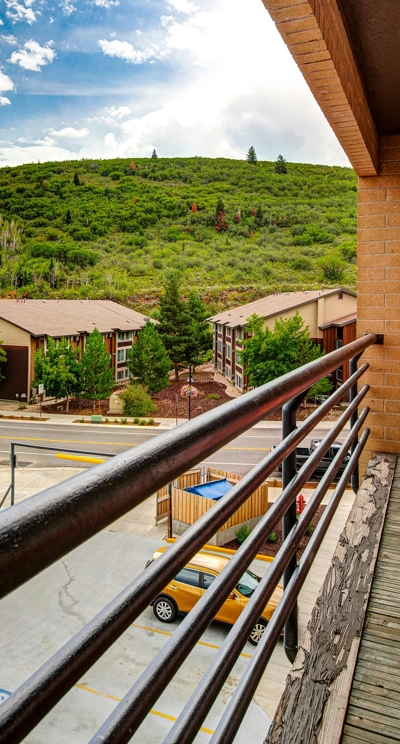 New Claim Smiling Traveler