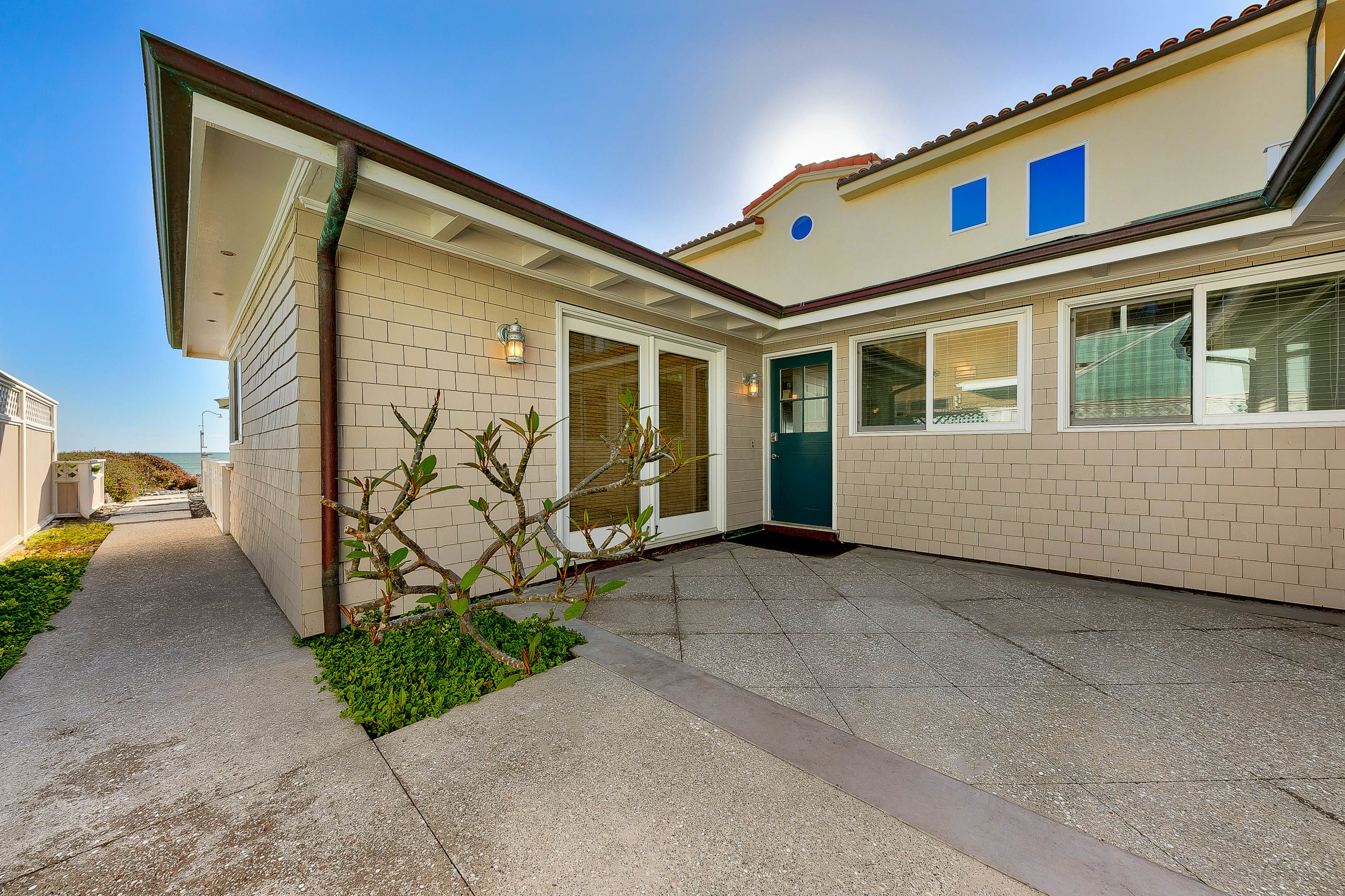 Tommy Bahama Beach Rd I