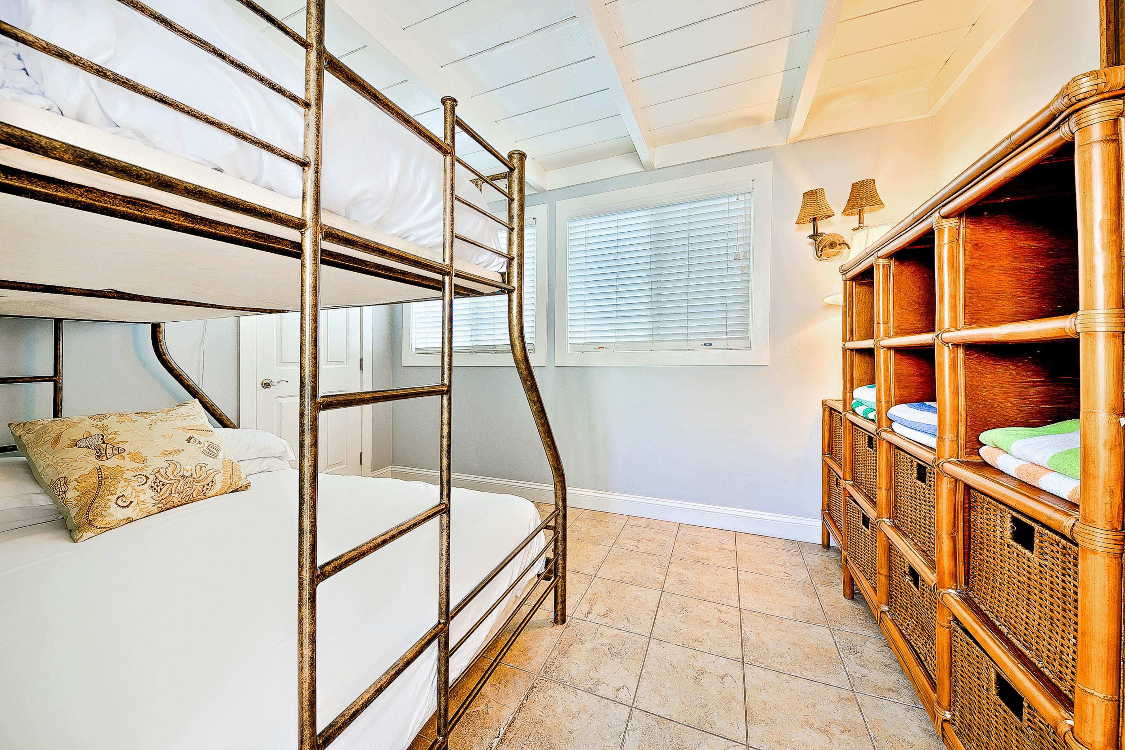 Tommy Bahama Beach Rd I