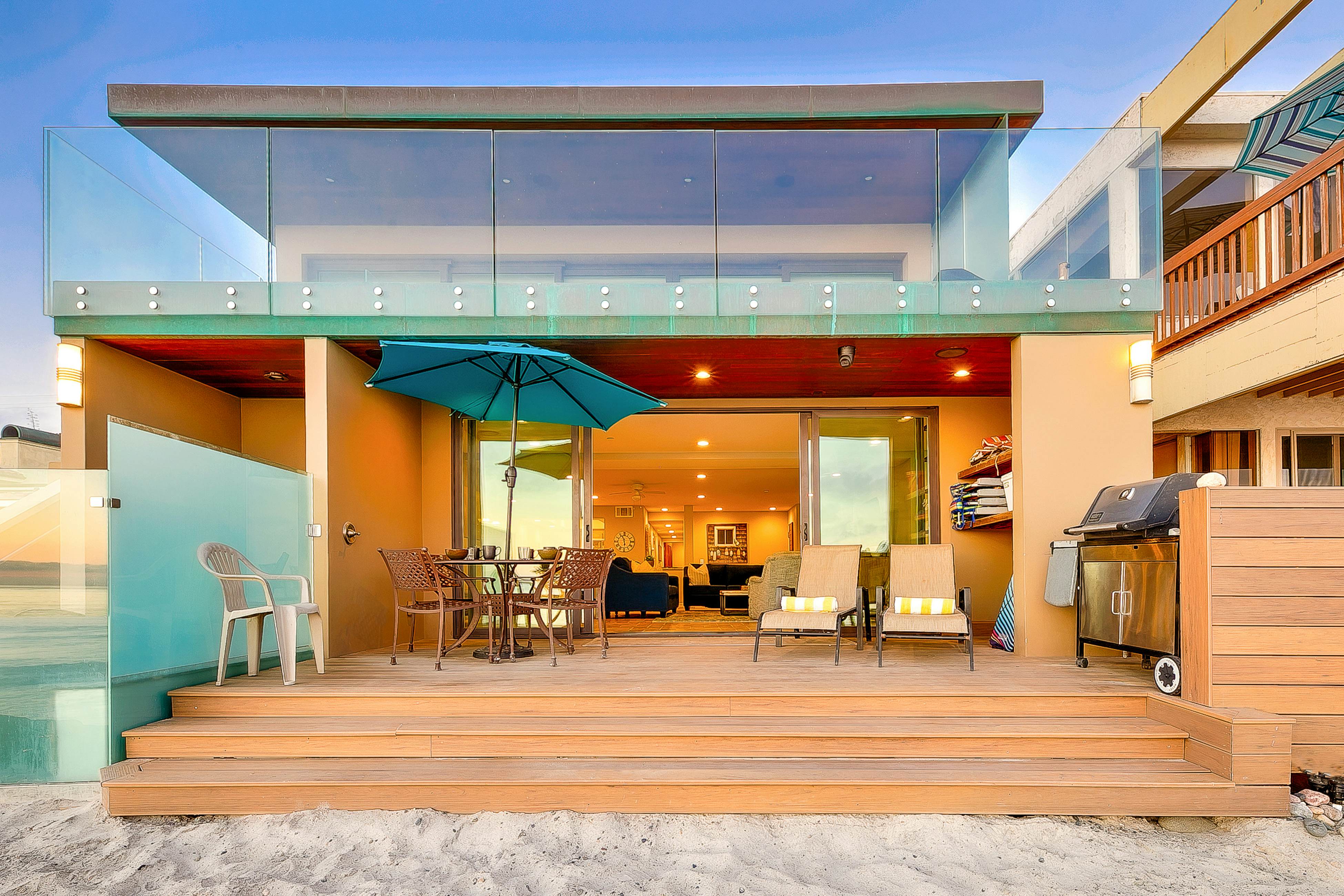 Hawaiian Style on Beach Rd