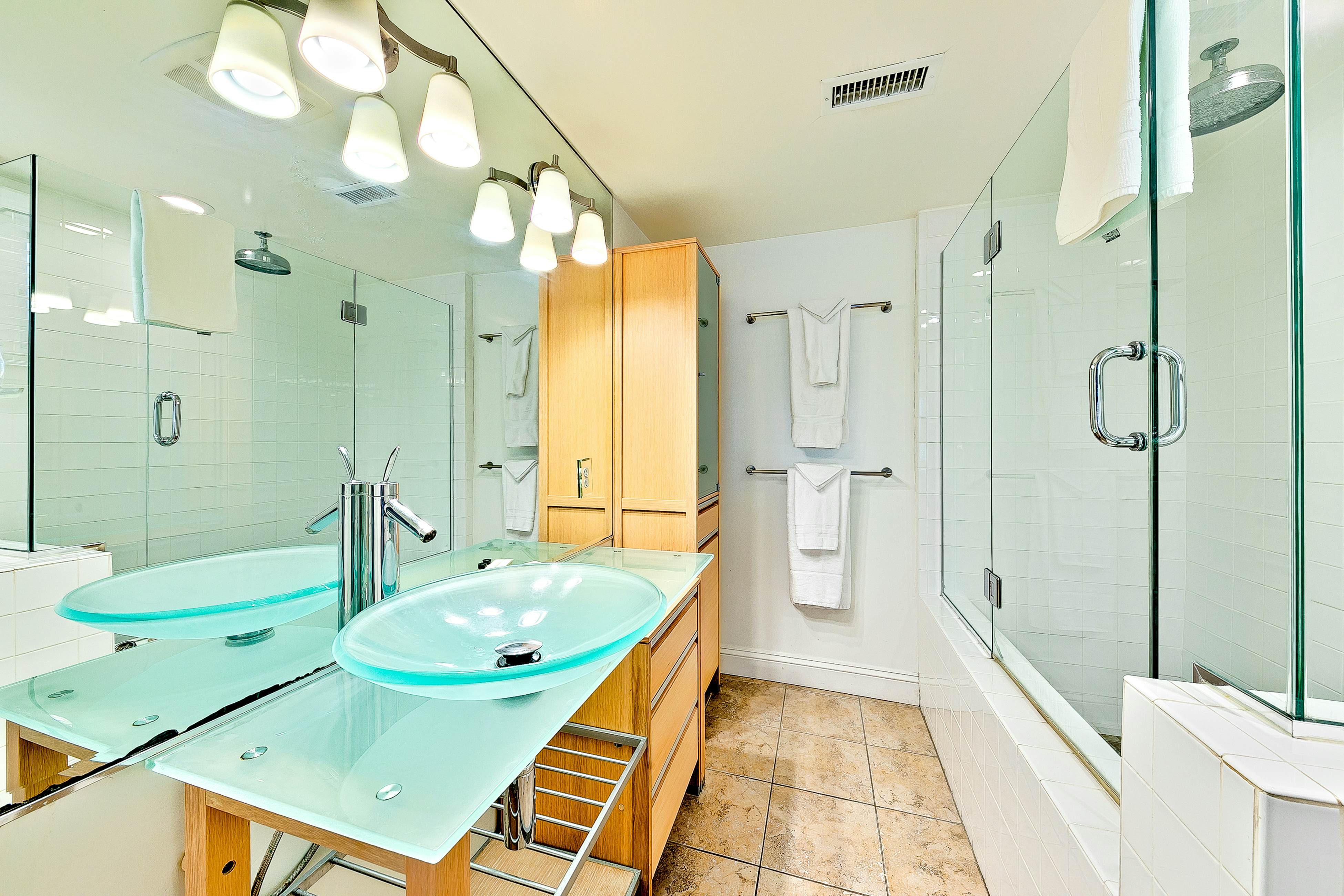 Tommy Bahama Beach Rd II