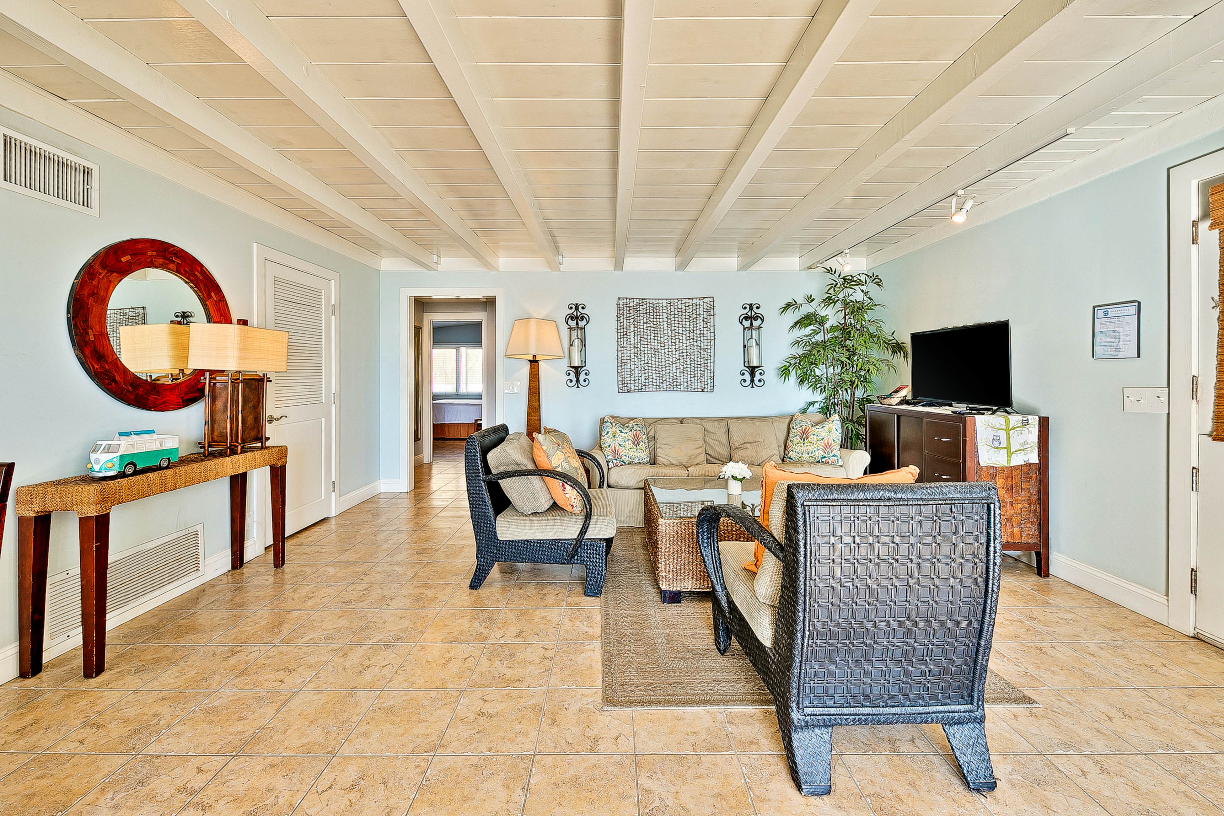 Tommy Bahama Beach Rd II