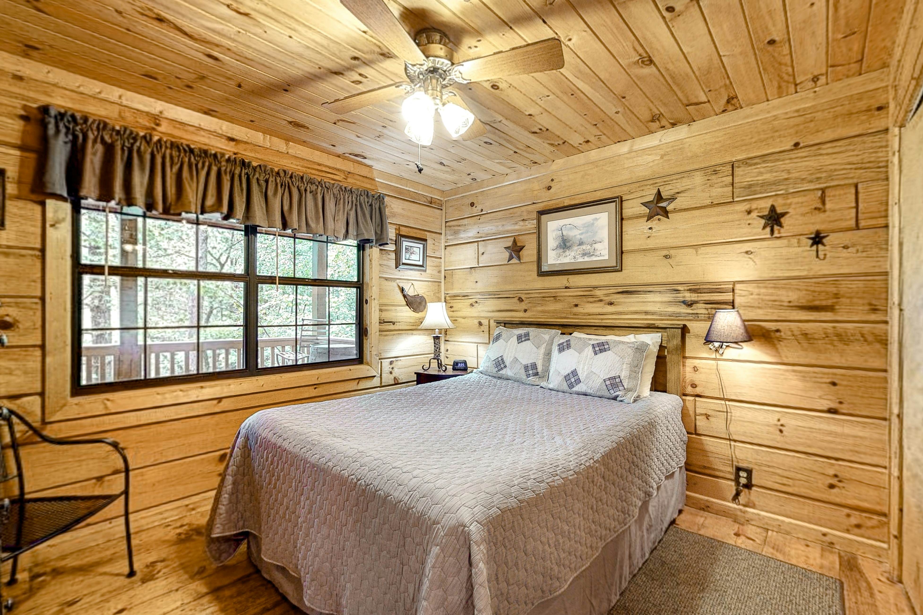Etowah Cabin 2 BD Blue Ridge, GA Vacation Rental Vacasa