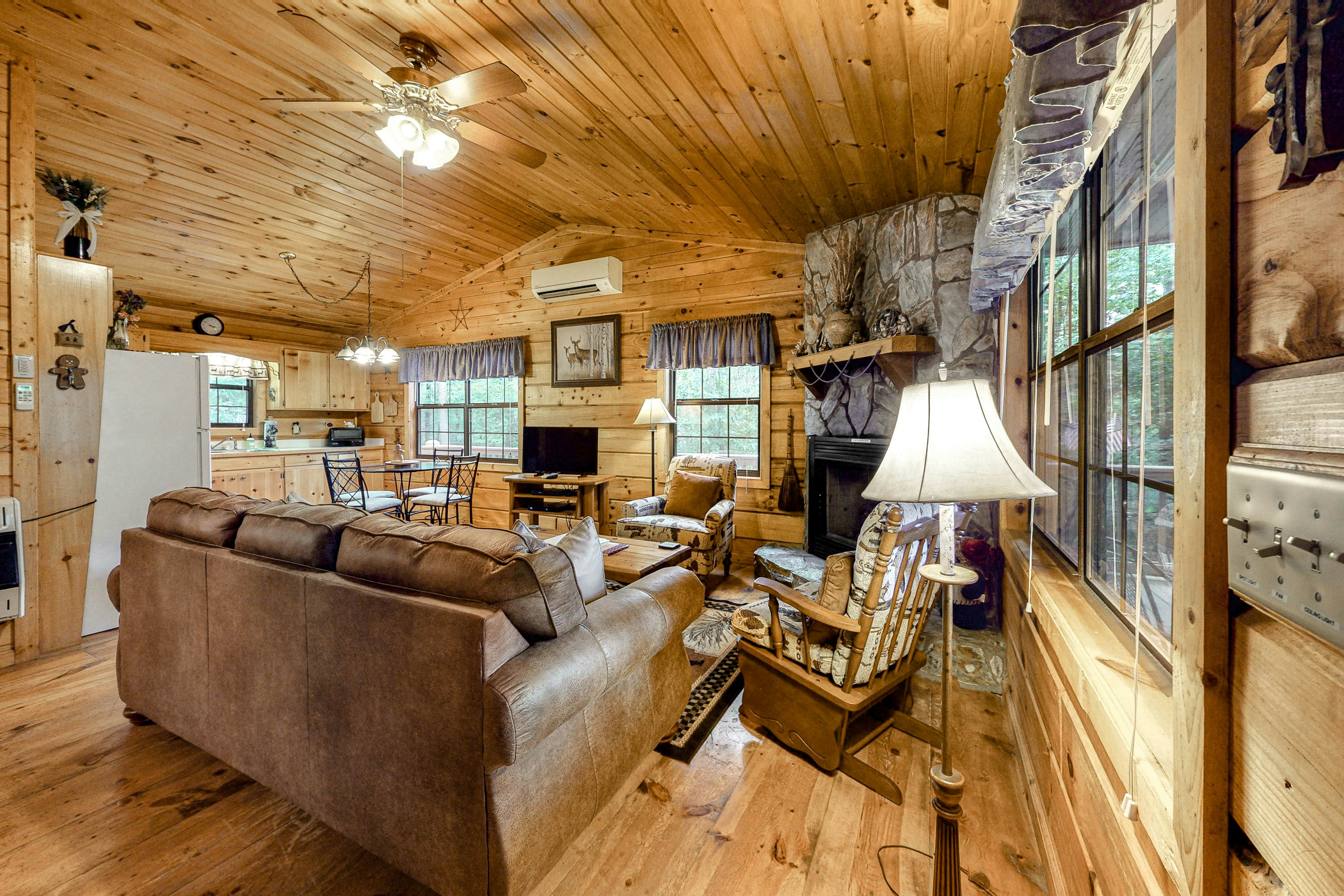 Etowah Cabin 2 BD Blue Ridge, GA Vacation Rental Vacasa