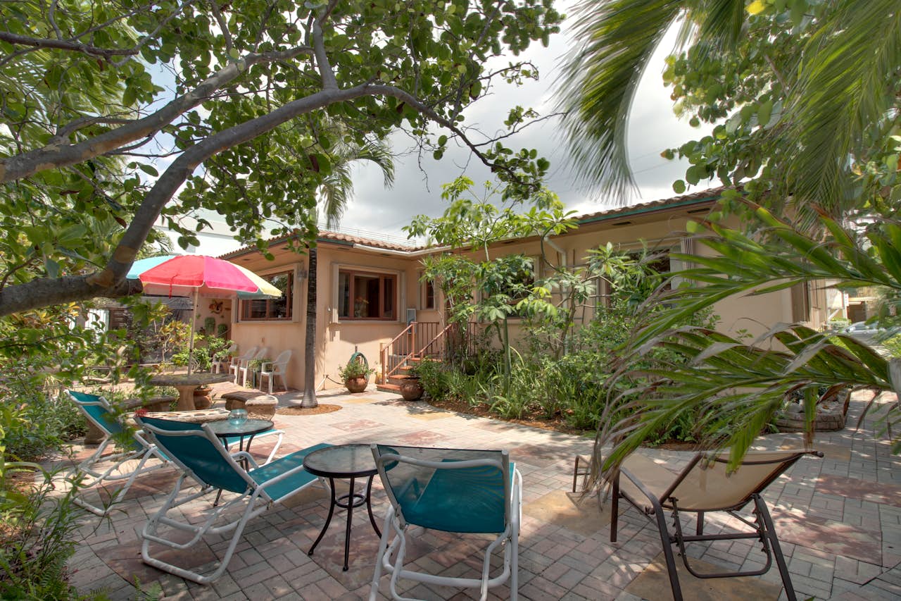 Bella Vista Garden Studio 0 BD Vacation Rental in Hollywood, FL Vacasa