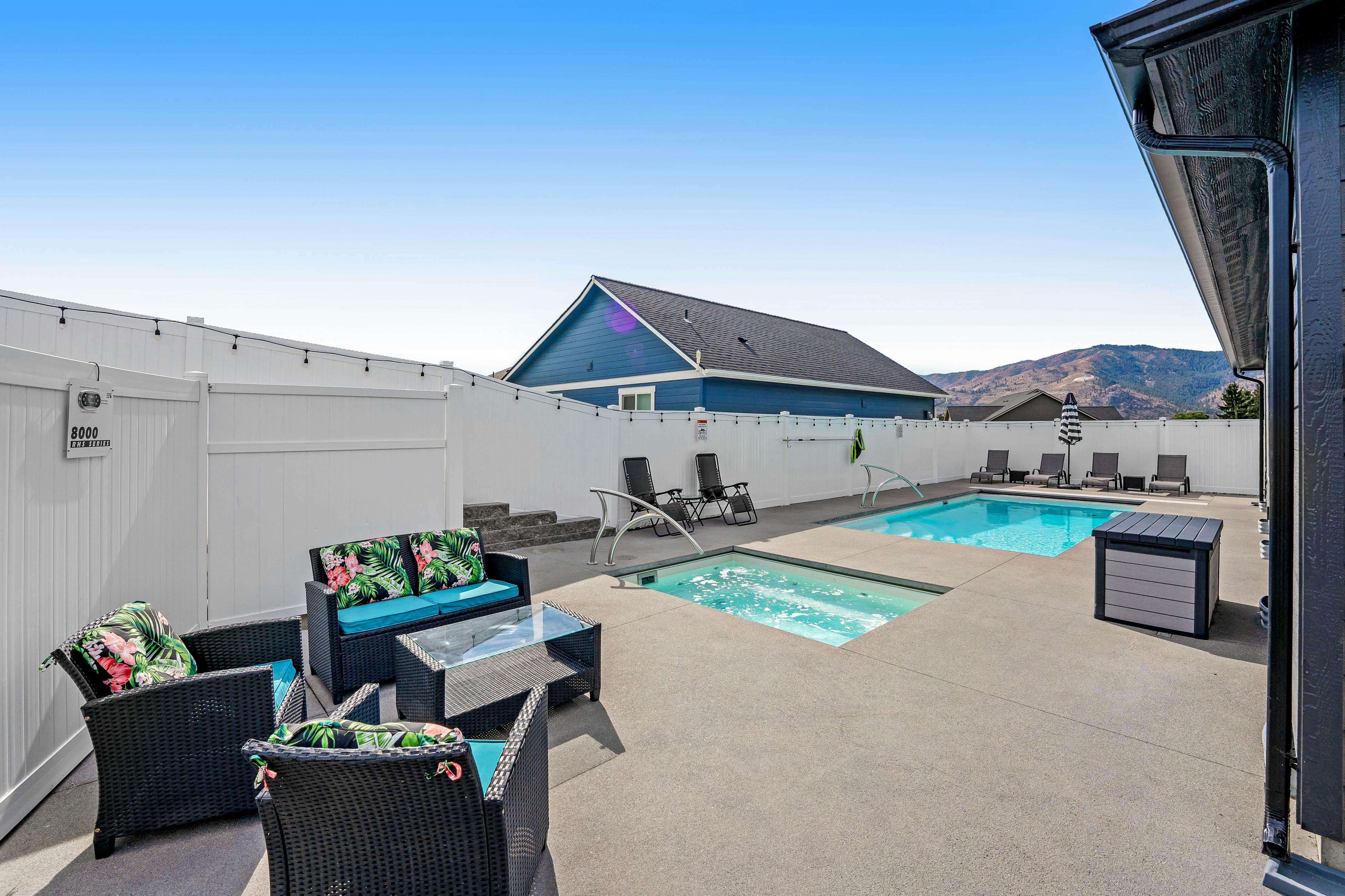 Lake Chelan Vacation Rentals, House Rentals, Cabins Vacasa