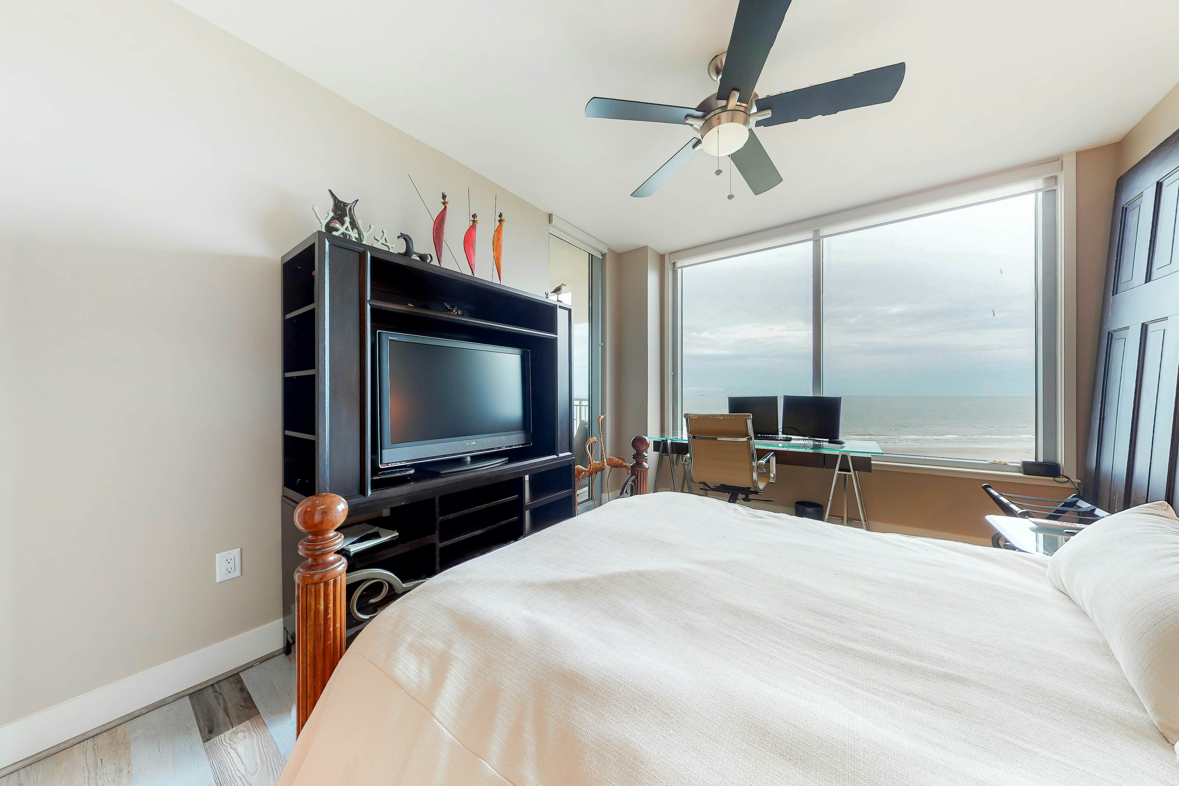 Palisade Palms Paradise 2 BD Galveston, TX Vacation Rental Vacasa