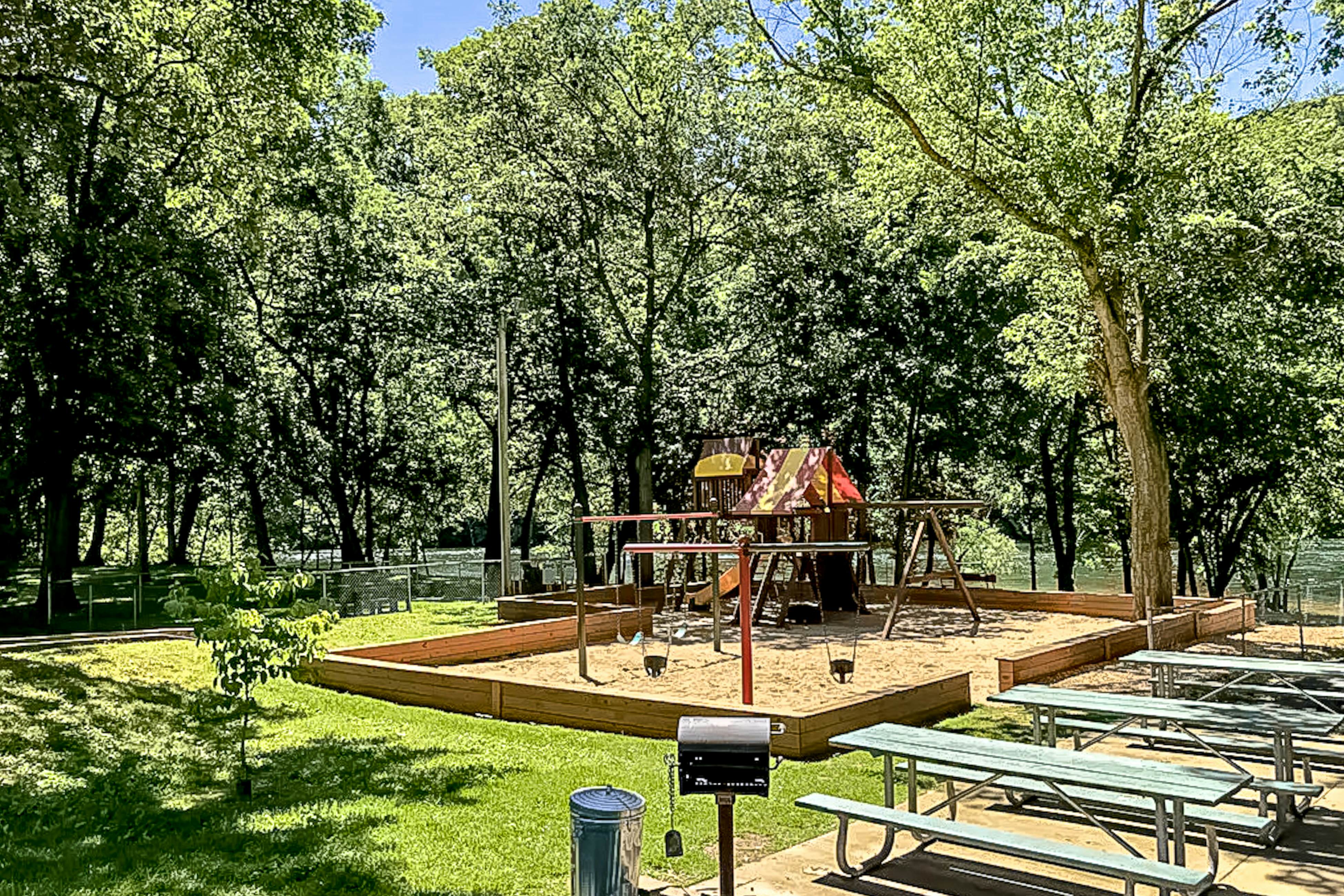 Pointe Royale - Couples Paradise