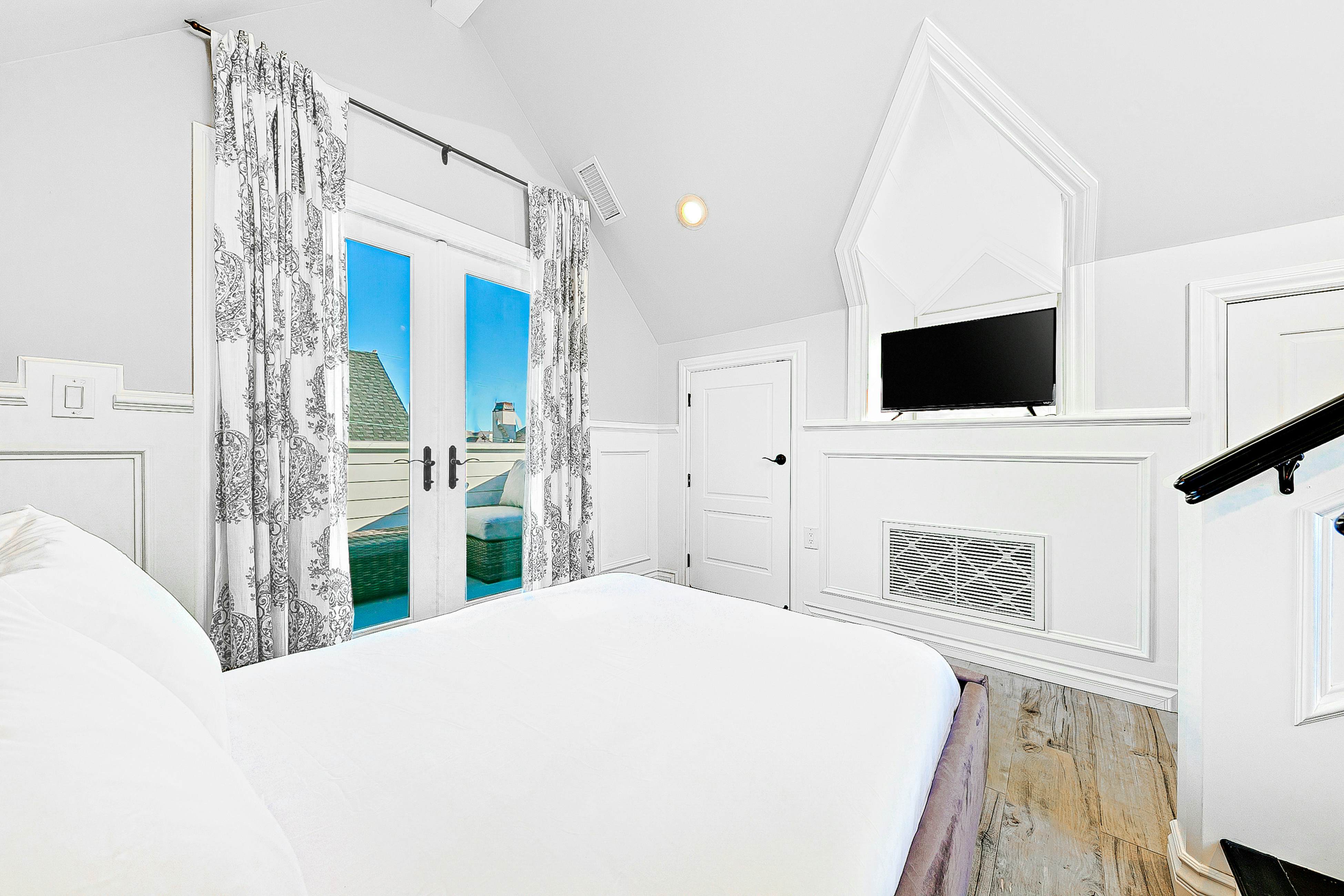 Spacious Balboa Beauty