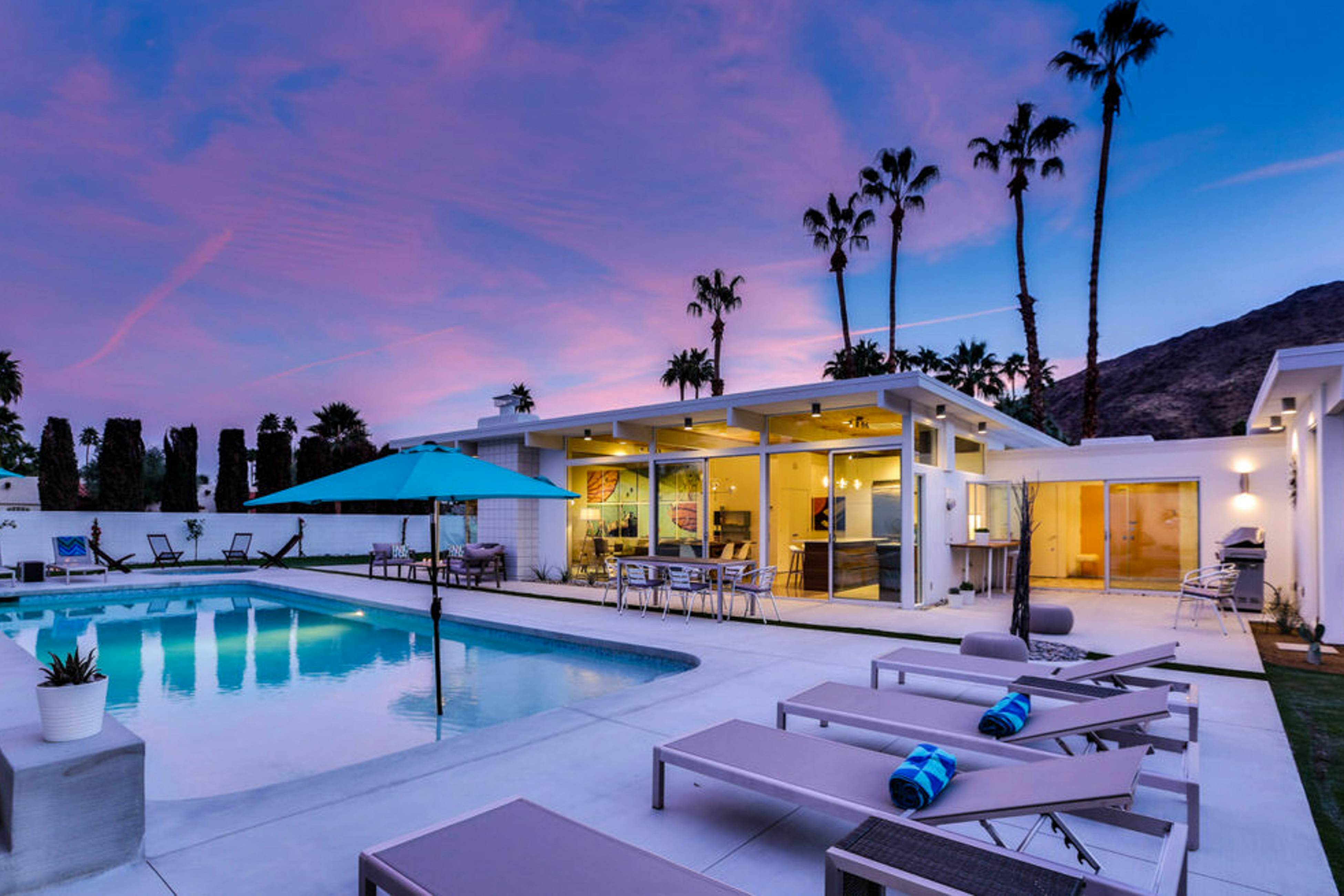 Palm Springs Regal Contemporary - 4106