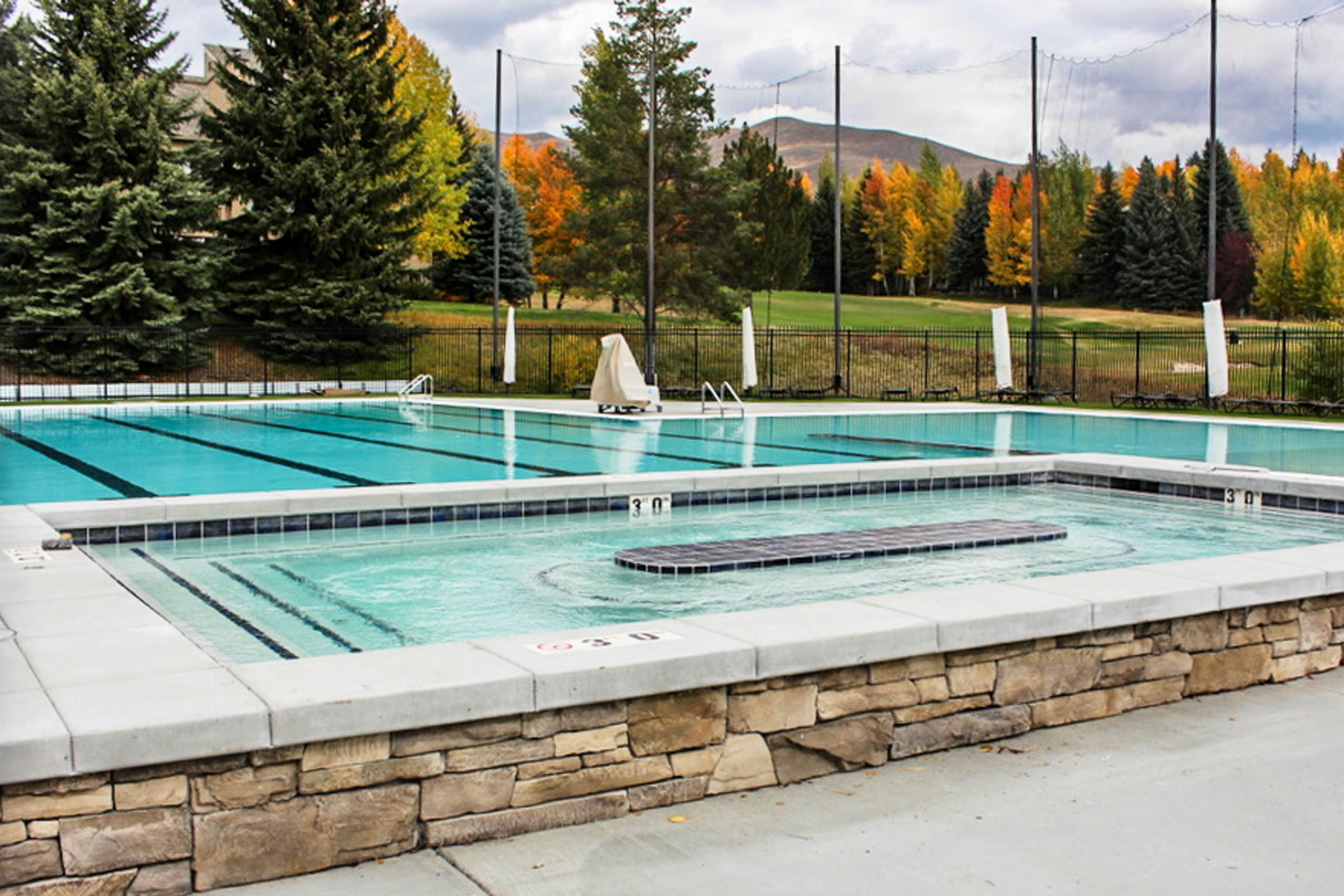 Elkhorn Escape - Renovated 2020