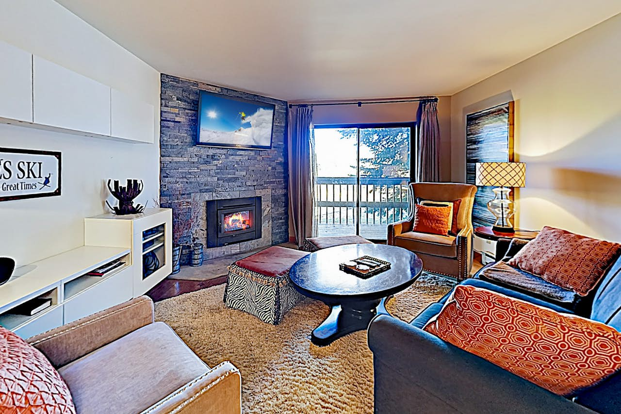 Meadow Creek Condo Unit 110 2 BD Frisco, CO Vacation Rental Vacasa