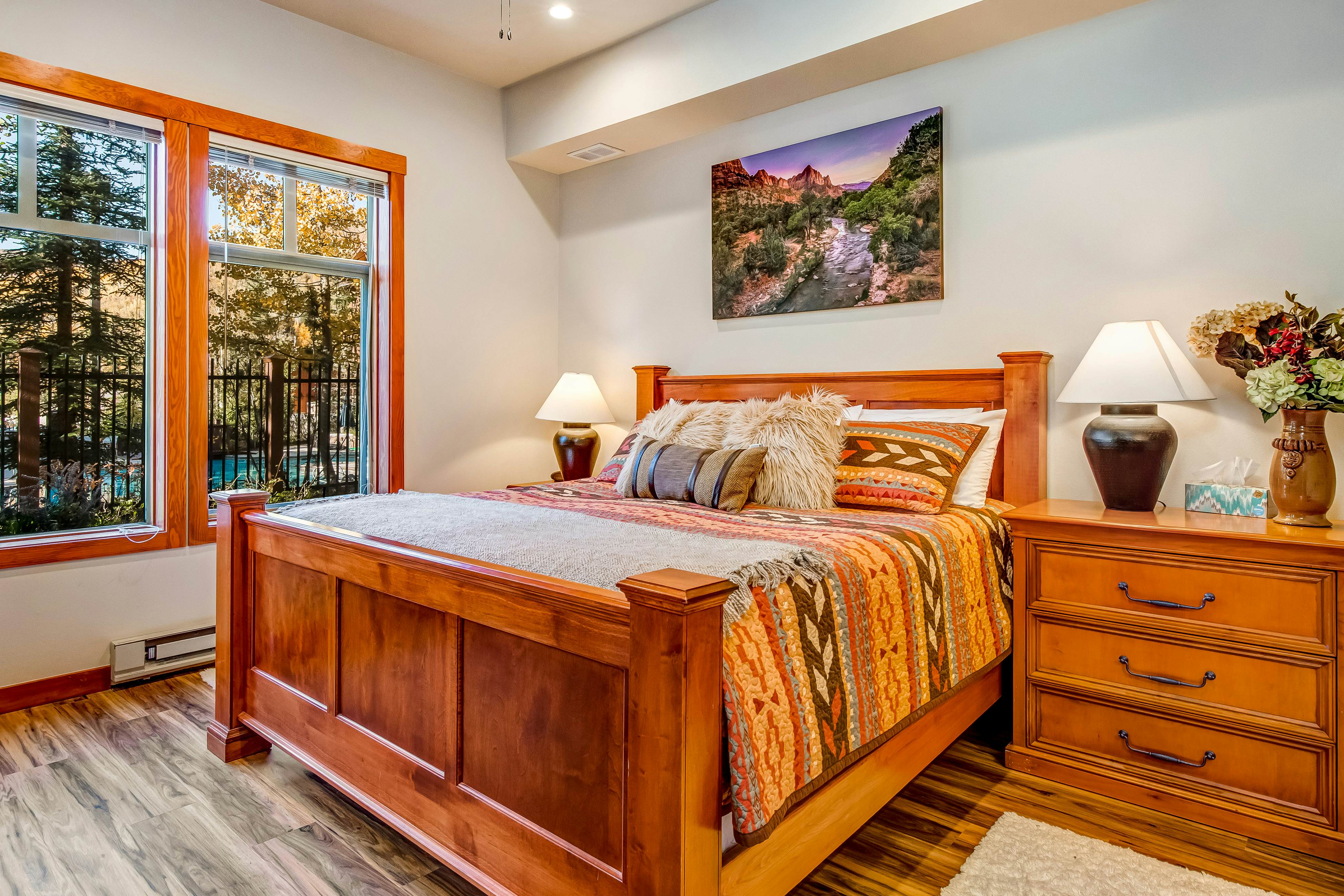 Eagle Springs East 101 - Red-Wing Suite