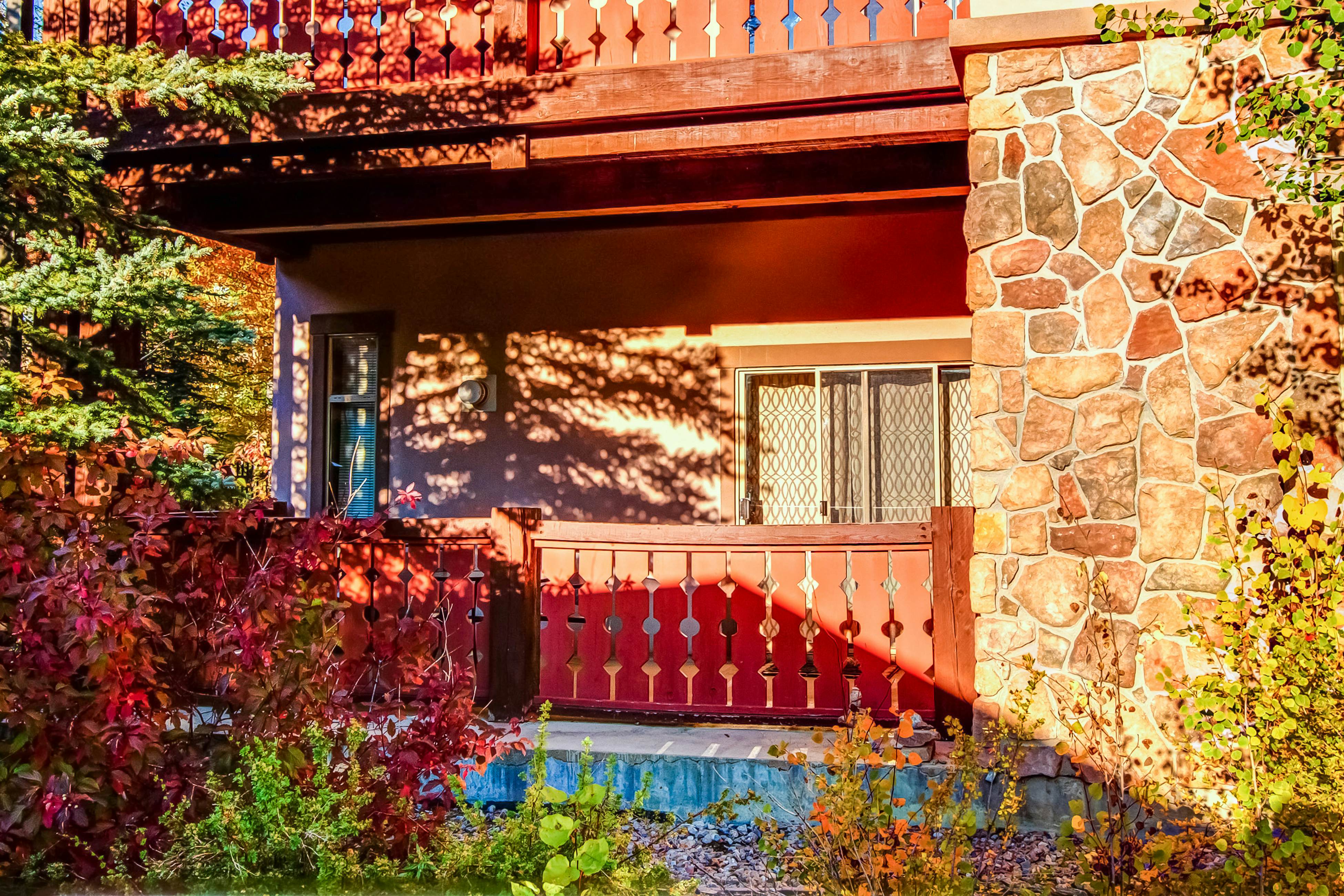 Eagle Springs East 101 - Red-Wing Suite