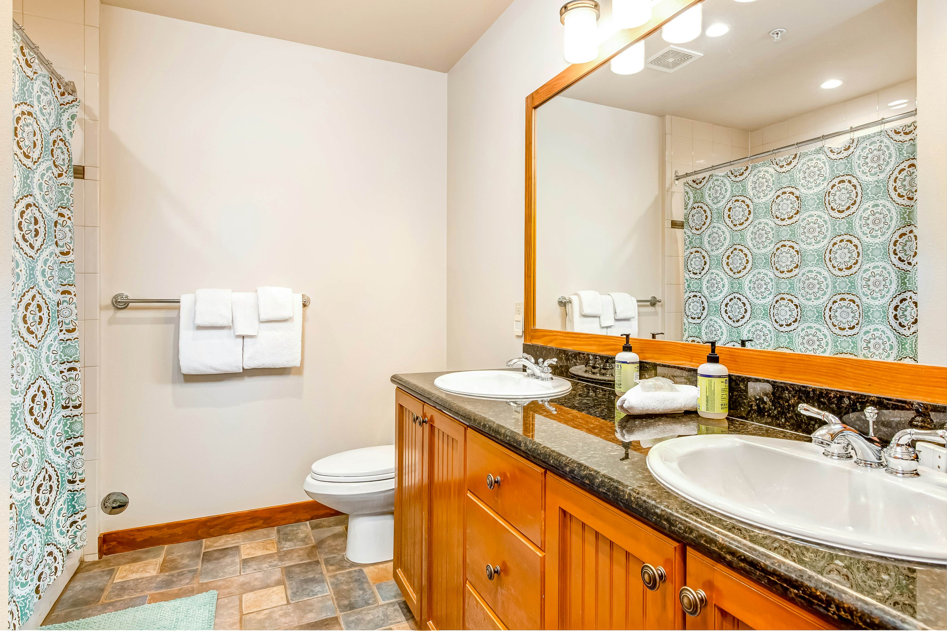 Eagle Springs East 101 - Red-Wing Suite