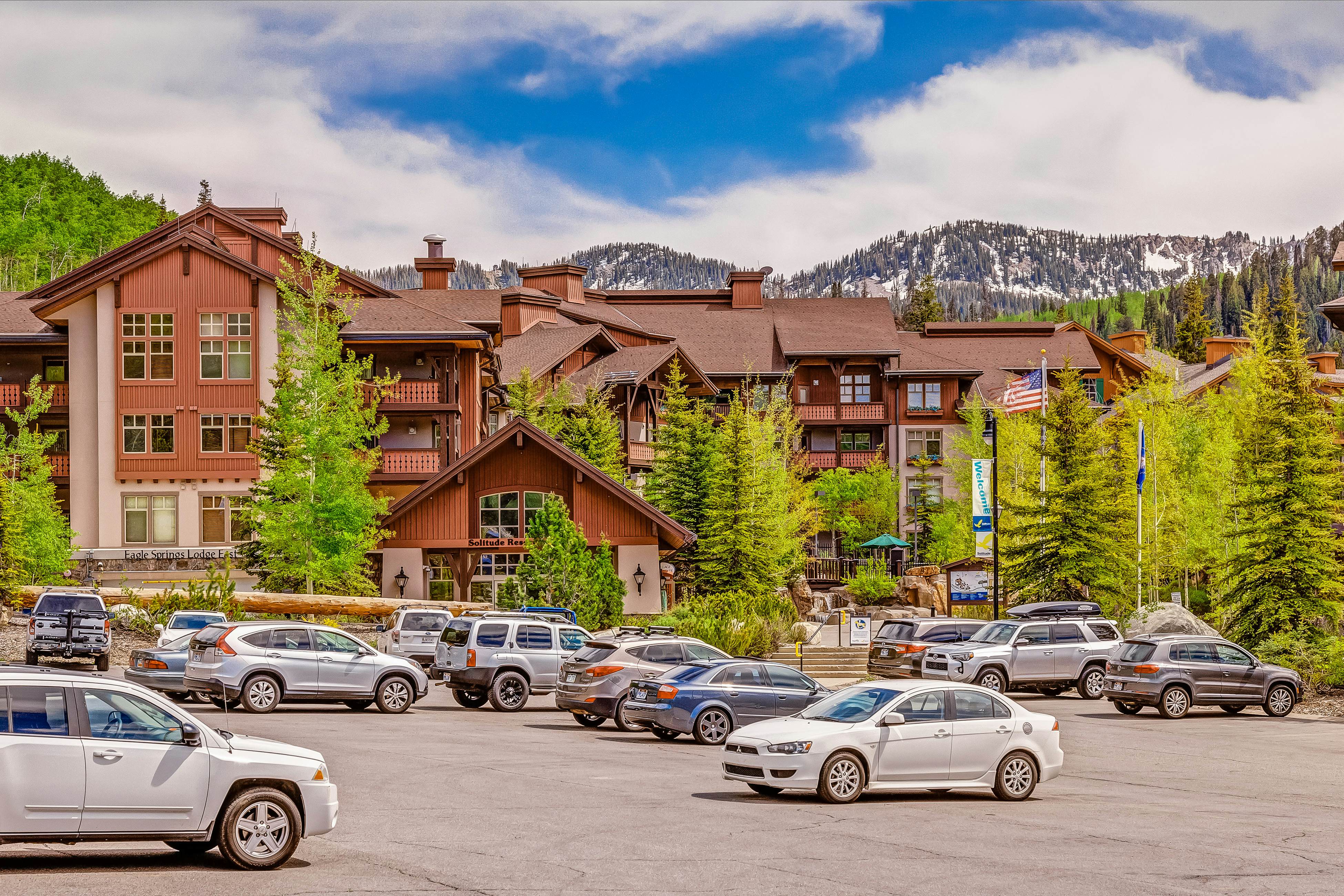 Eagle Springs East 101 - Red-Wing Suite