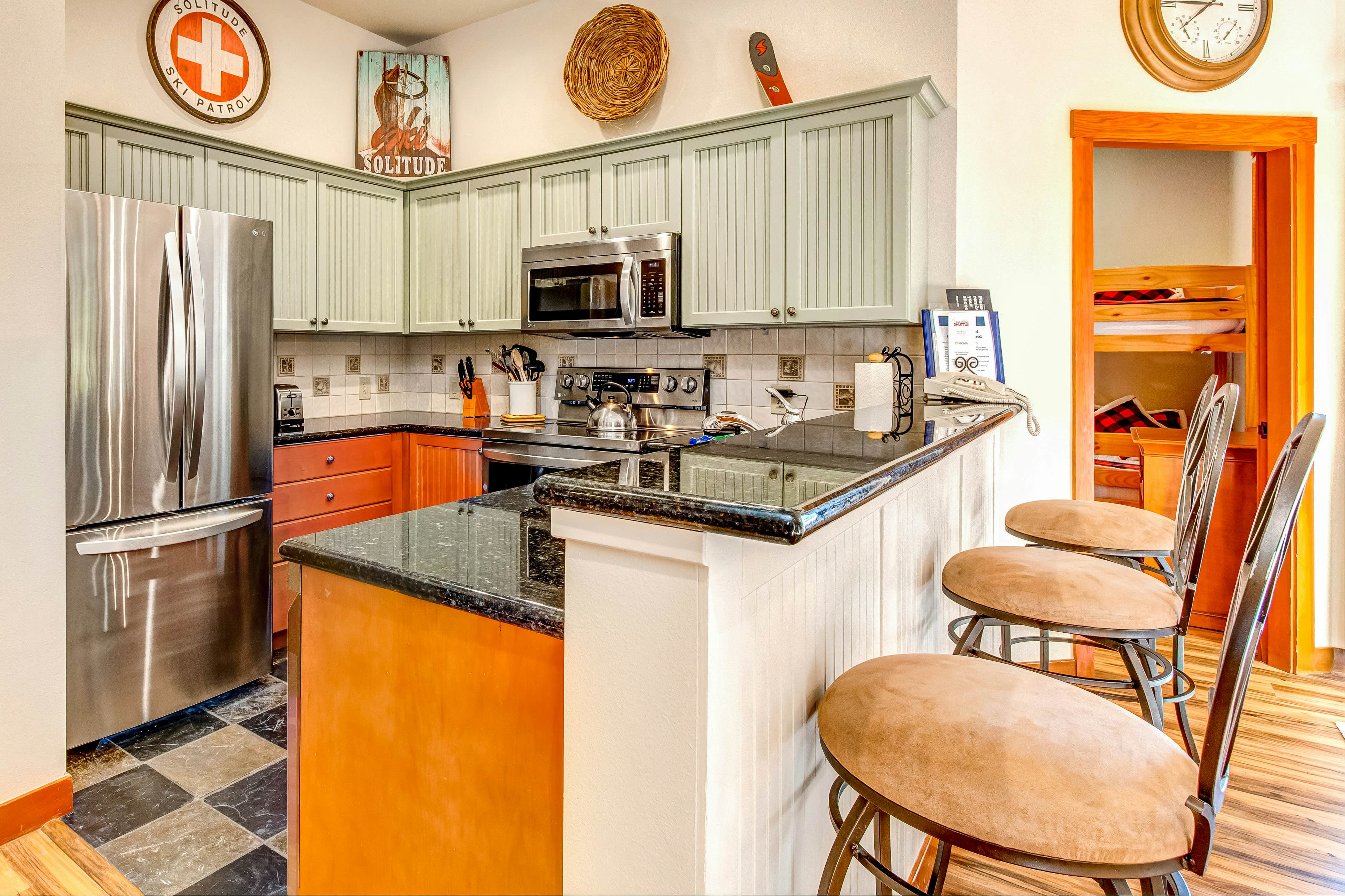 Eagle Springs East 101 - Red-Wing Suite