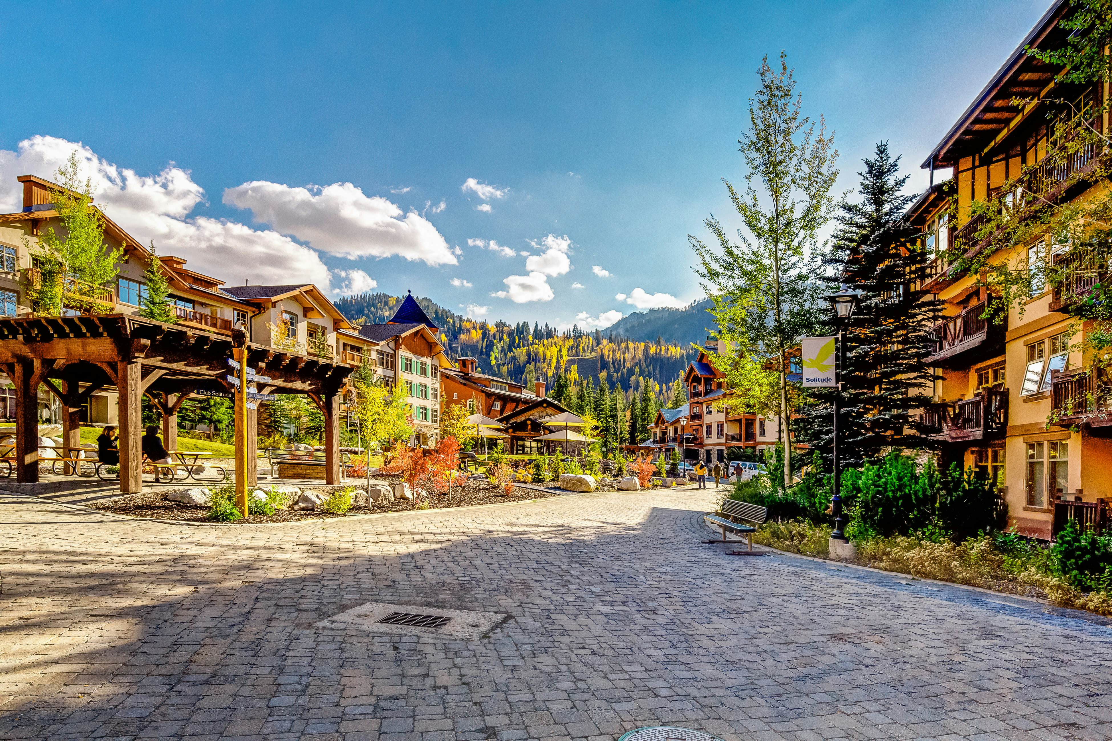 Eagle Springs East 101 - Red-Wing Suite