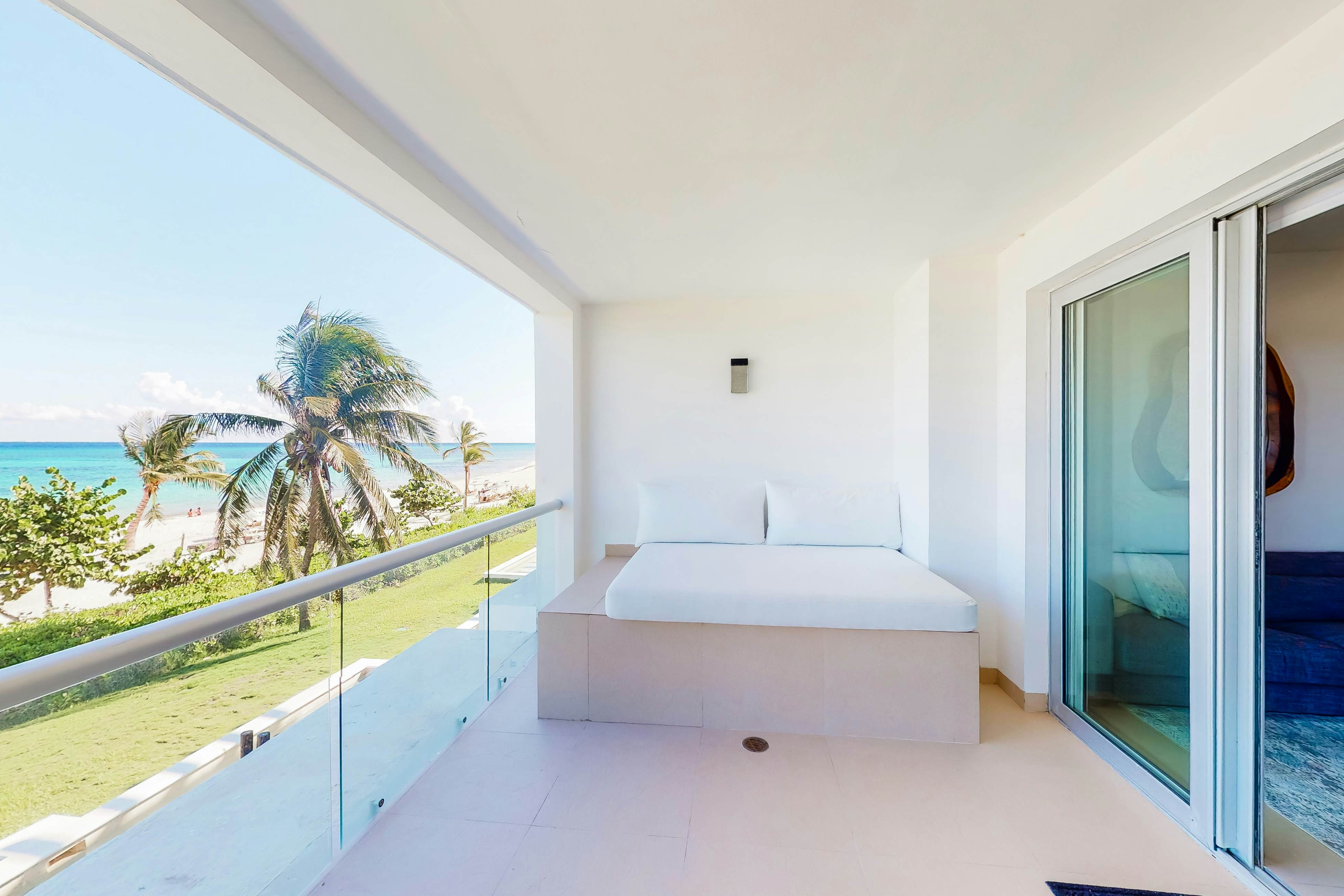 Gorgeous Oceanfront 115 Norte at Mareazul Beachfront