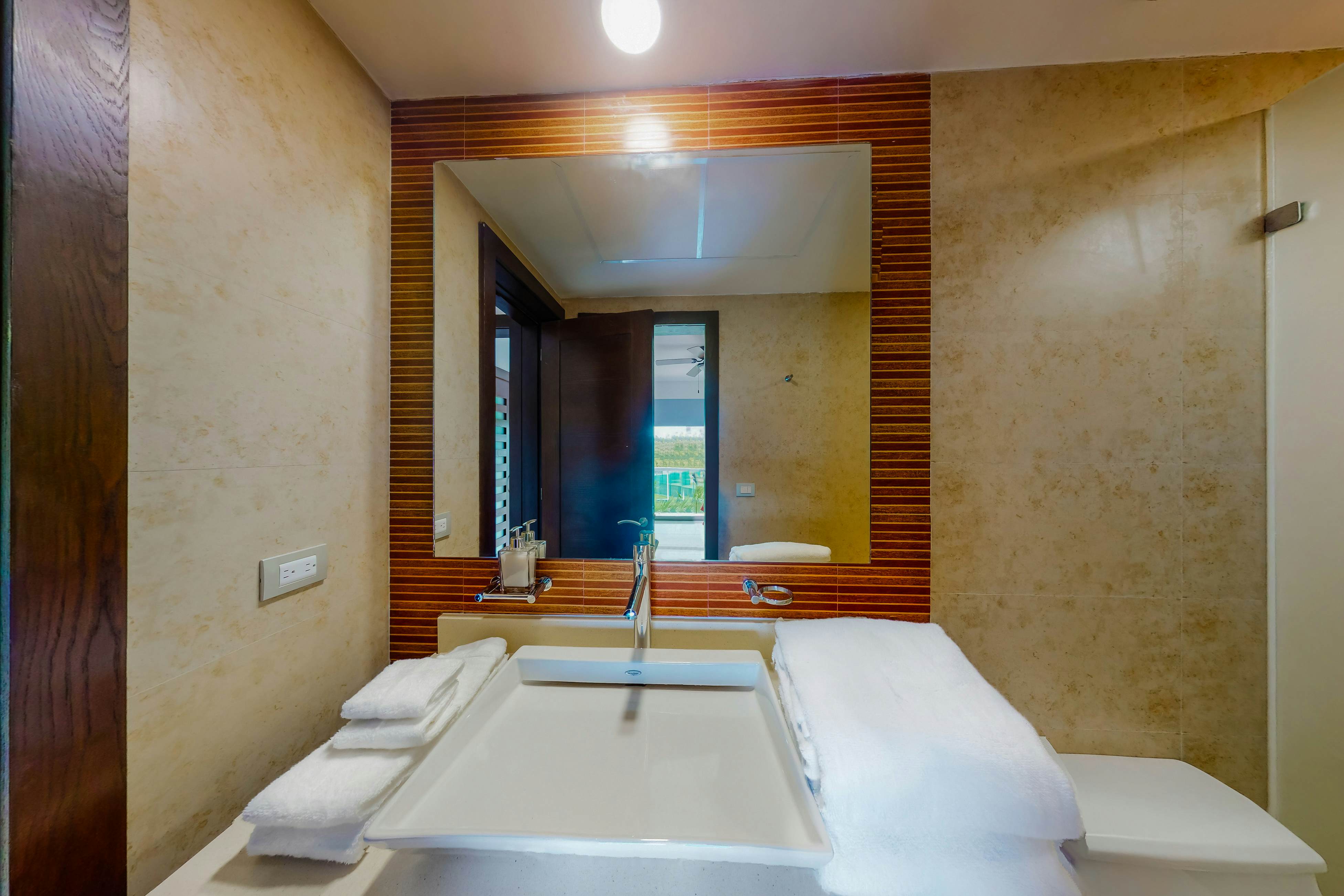 Mareazul Beach Resort Riviera # 725 N