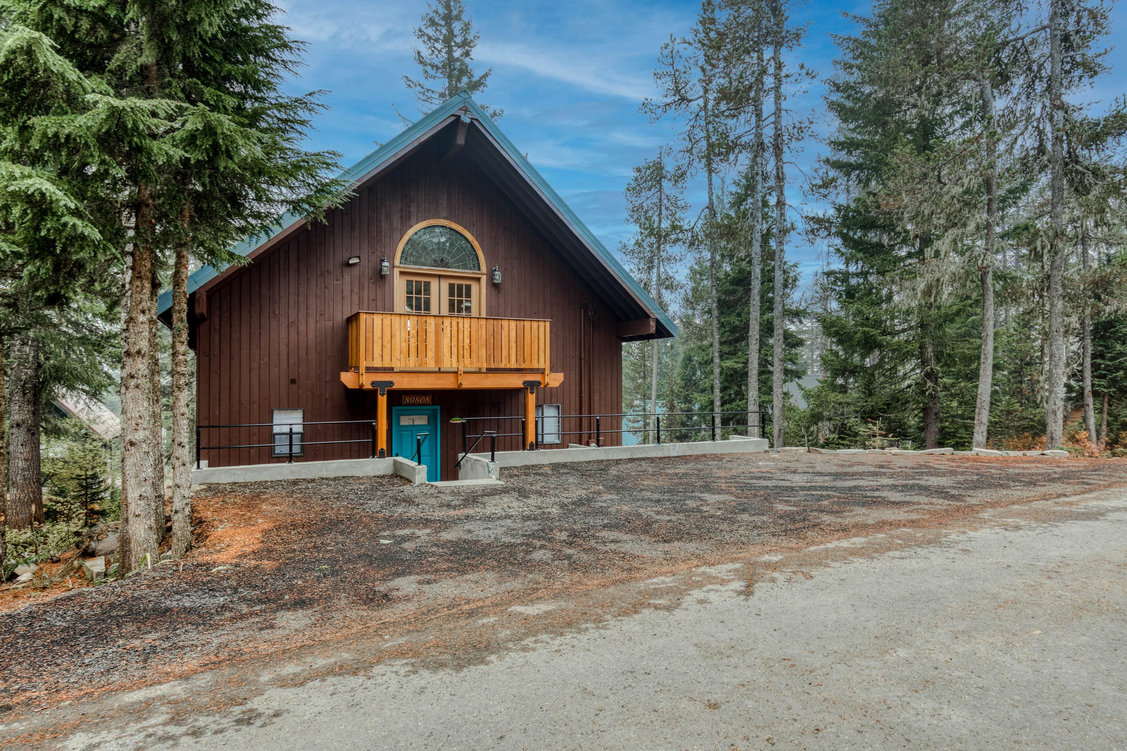 Blue Pine Chalet