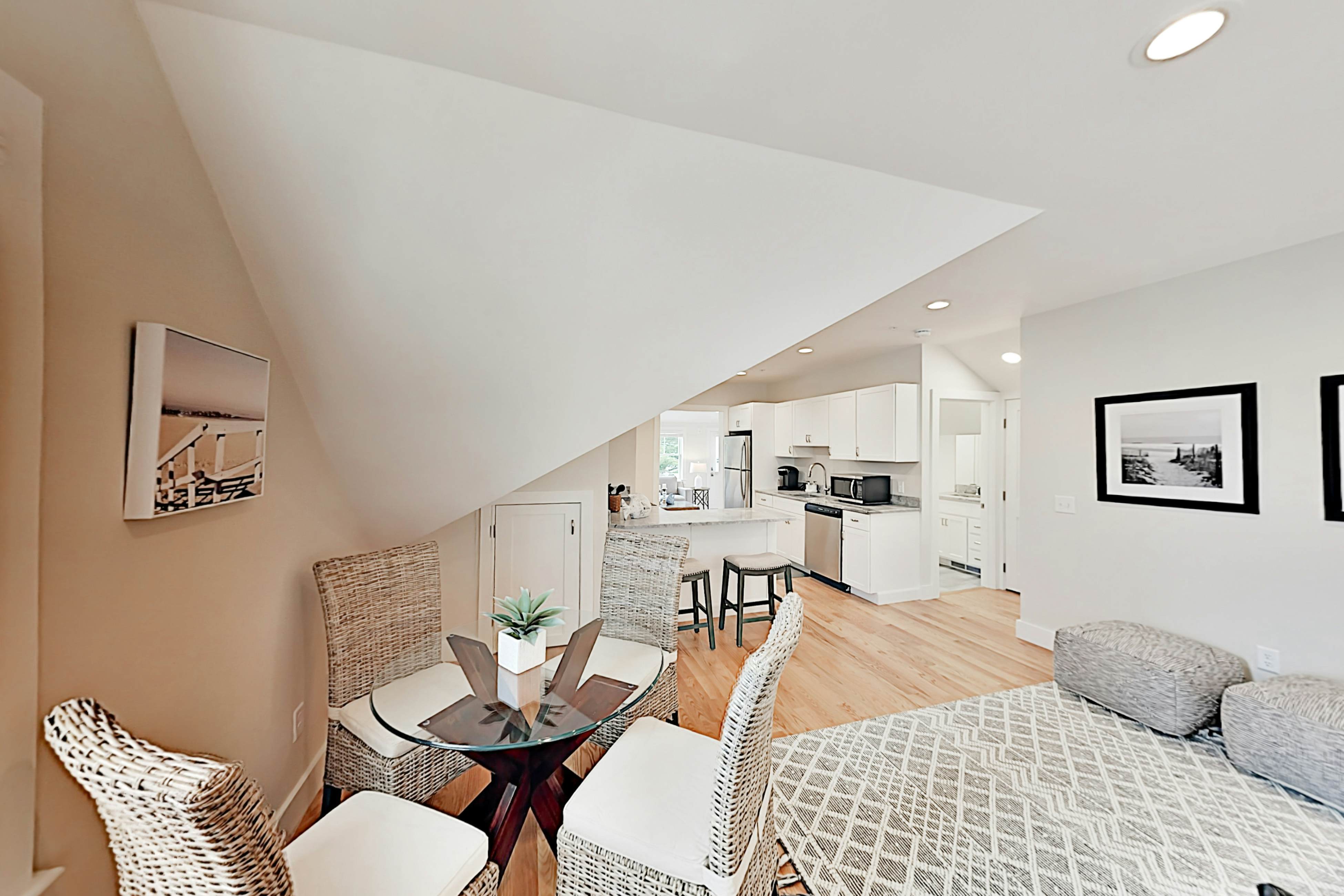 Charming Downtown Chatham Condo 1 BD Chatham, MA Vacation Rental Vacasa