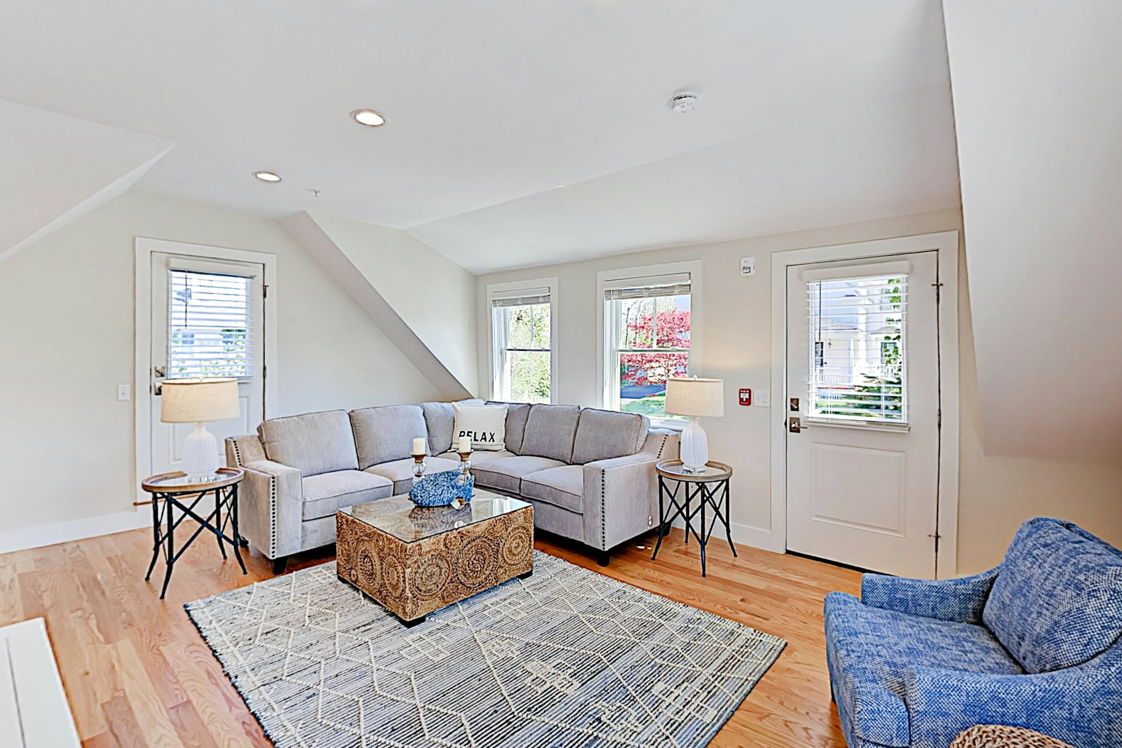 Charming Downtown Chatham Condo 1 BD Chatham, MA Vacation Rental Vacasa