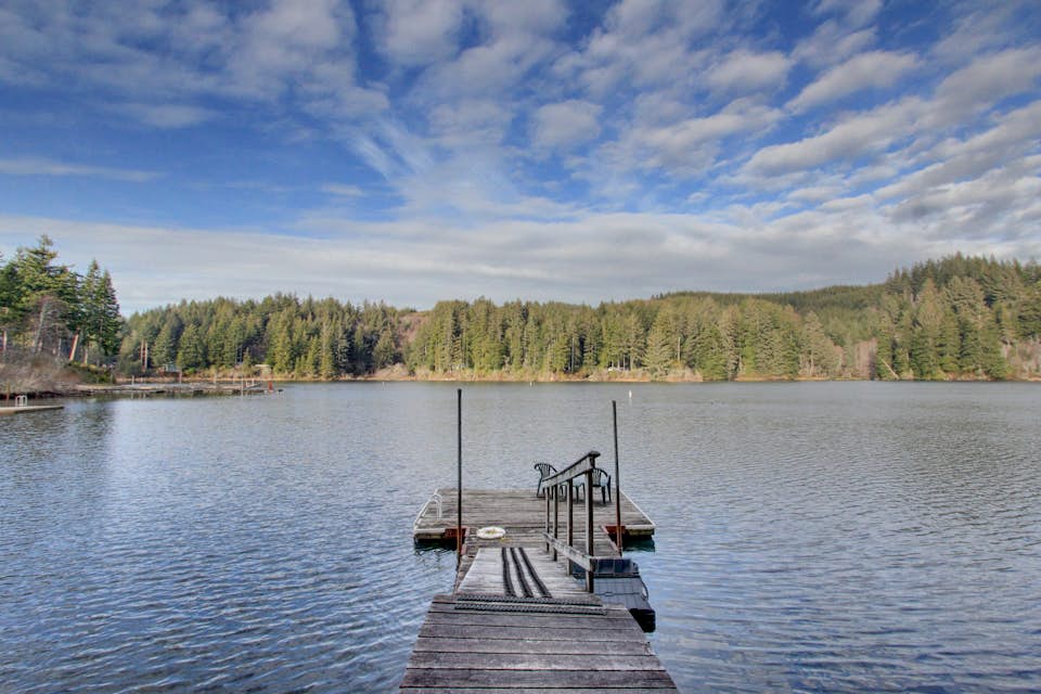 Marcia's Mercer Lake Chateau 0 BD Vacation Rental in Florence, OR