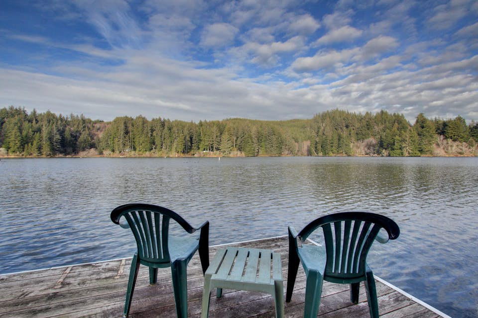 Marcia's Mercer Lake Chateau 0 BD Vacation Rental in Florence, OR