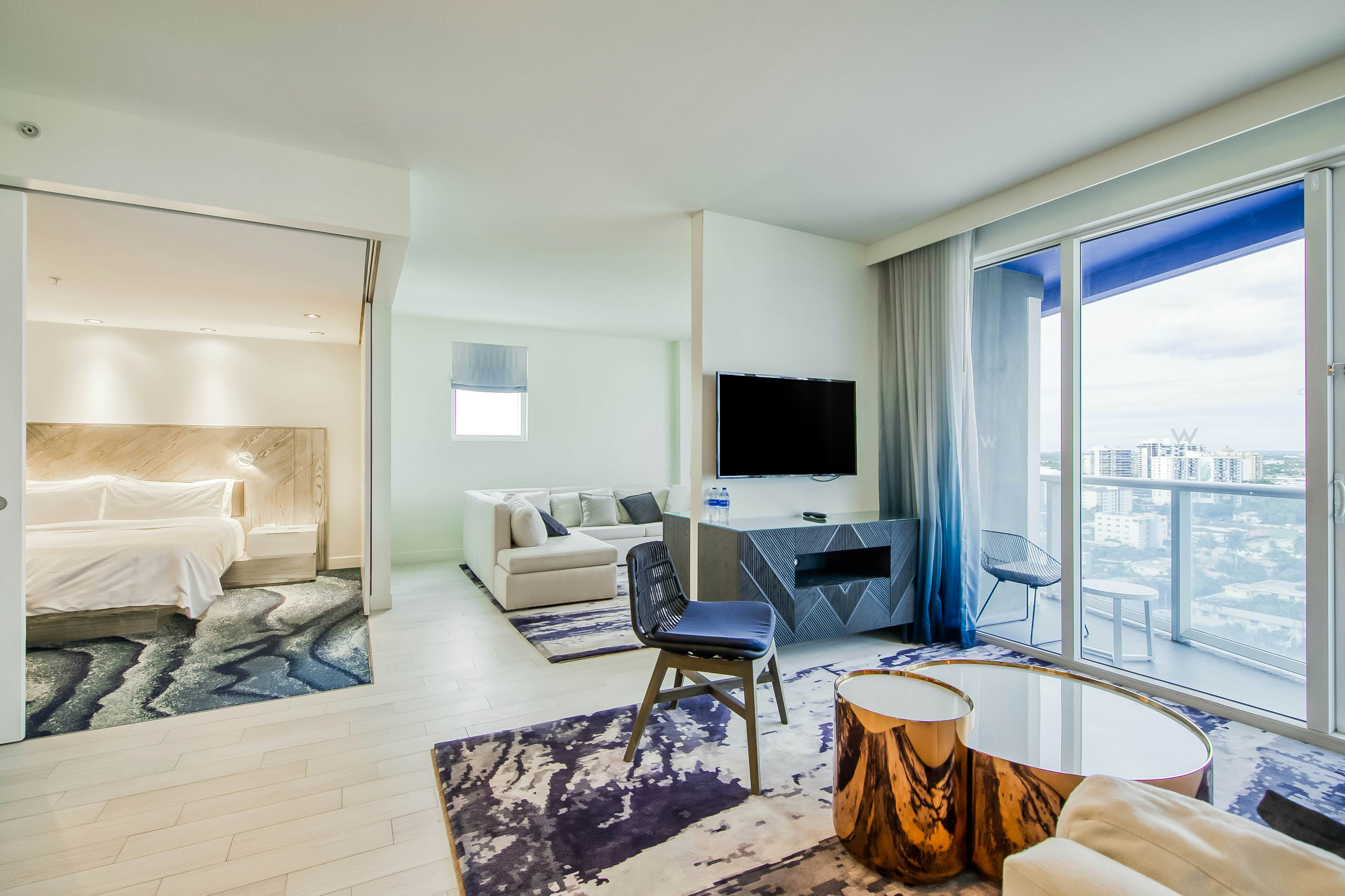 The W - Beach & Sun - #1802