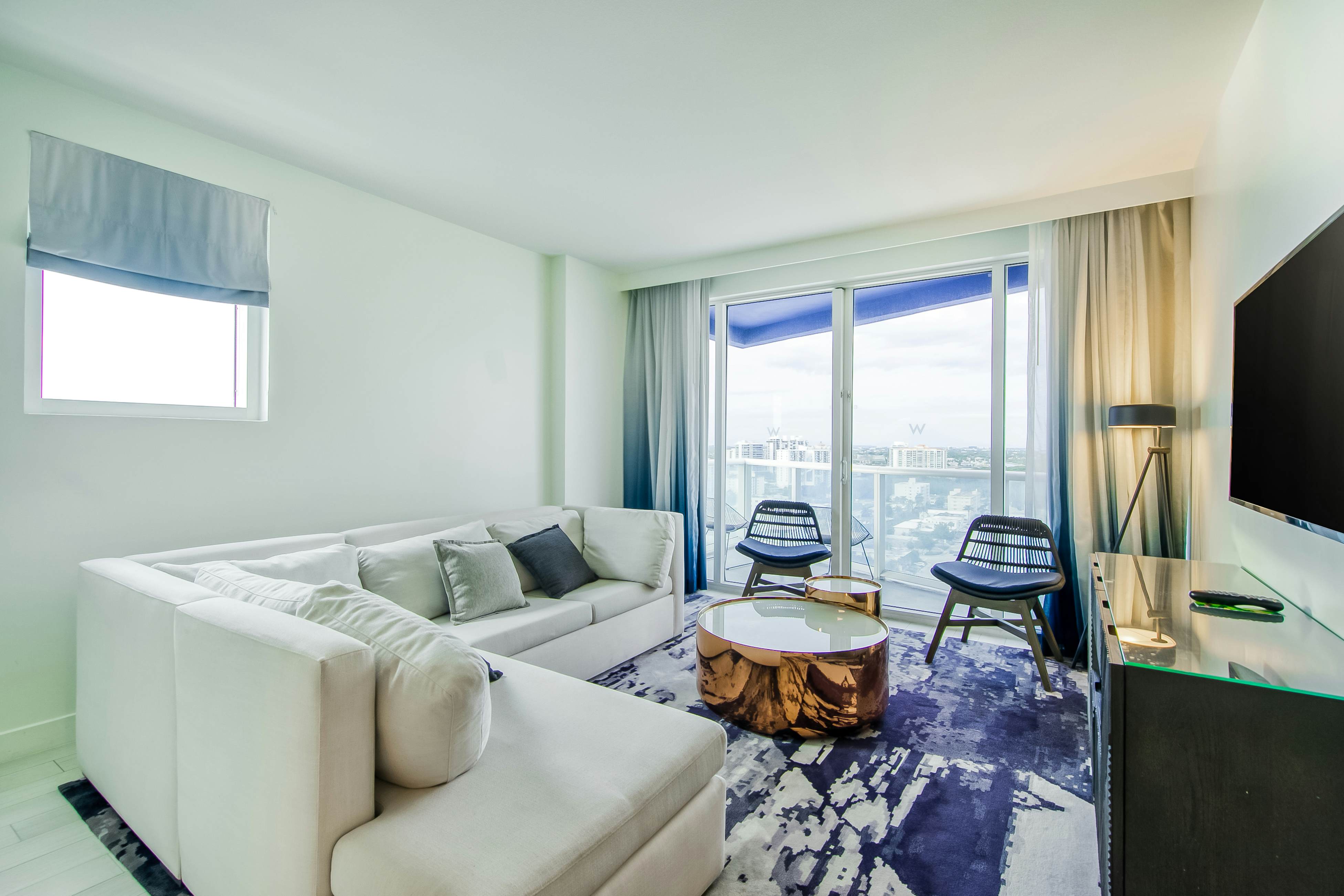 The W - Beach & Sun - #1802